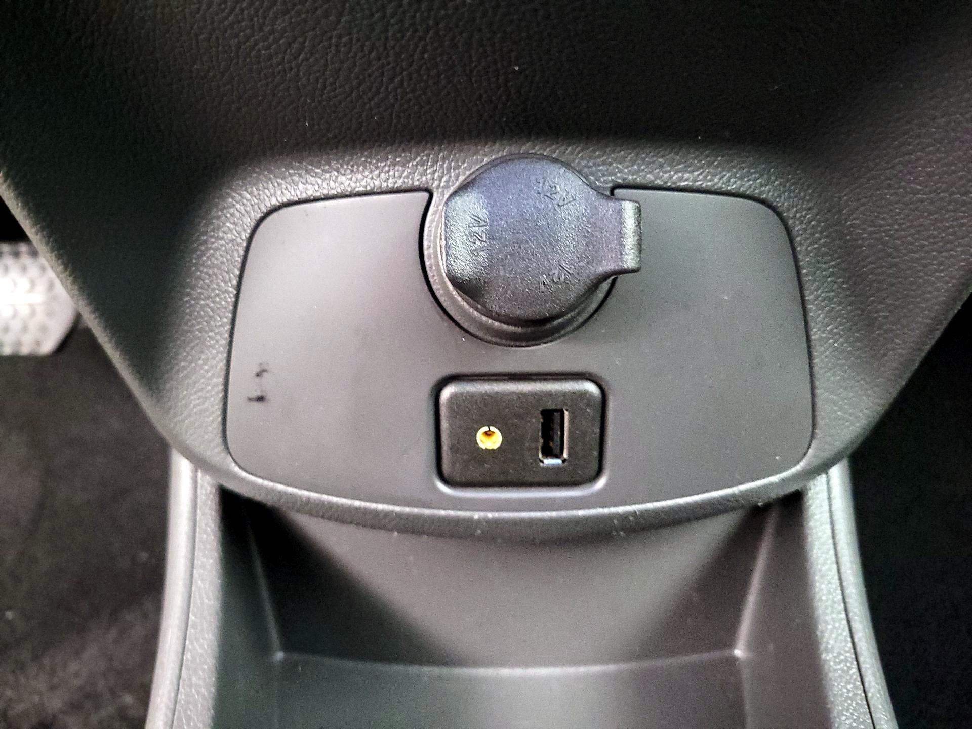 Thumbnail: 2014 Chevrolet Spark - 17