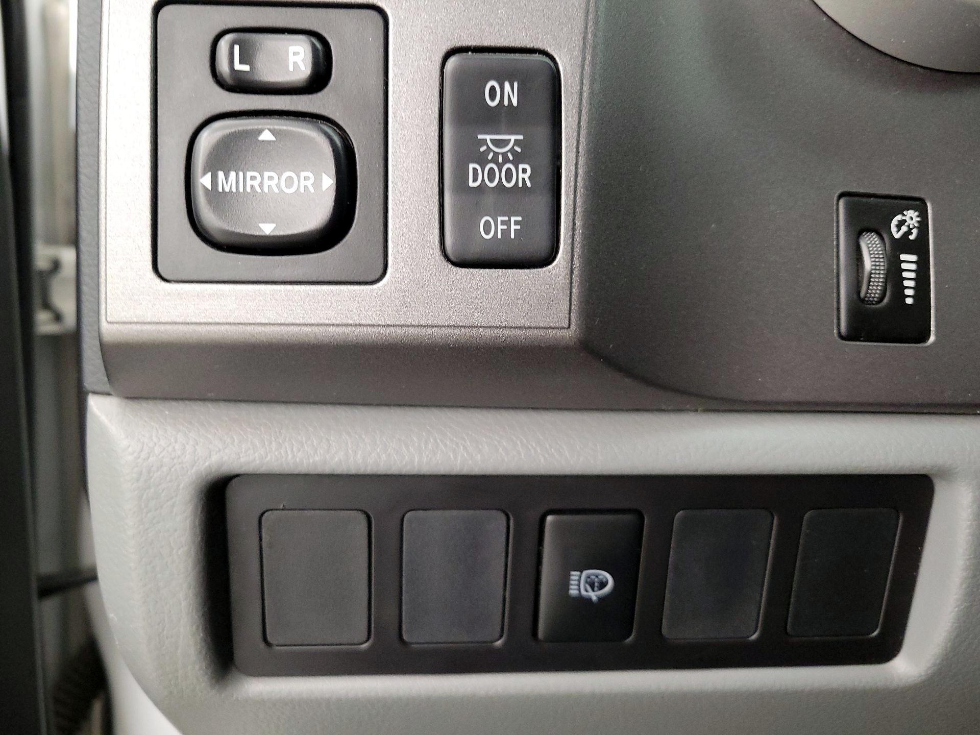 Thumbnail: 2017 Toyota Sequoia - 13