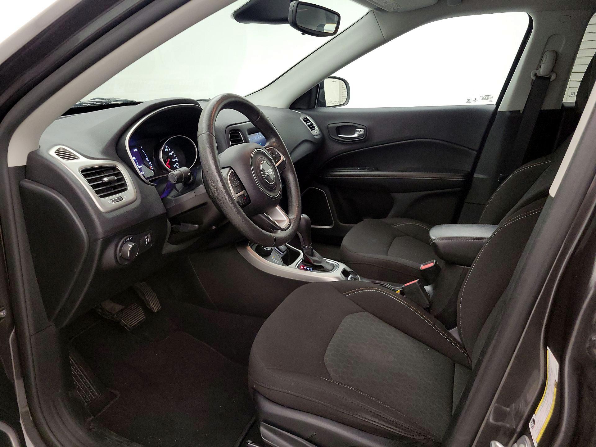 Thumbnail: 2021 Jeep Compass - 11