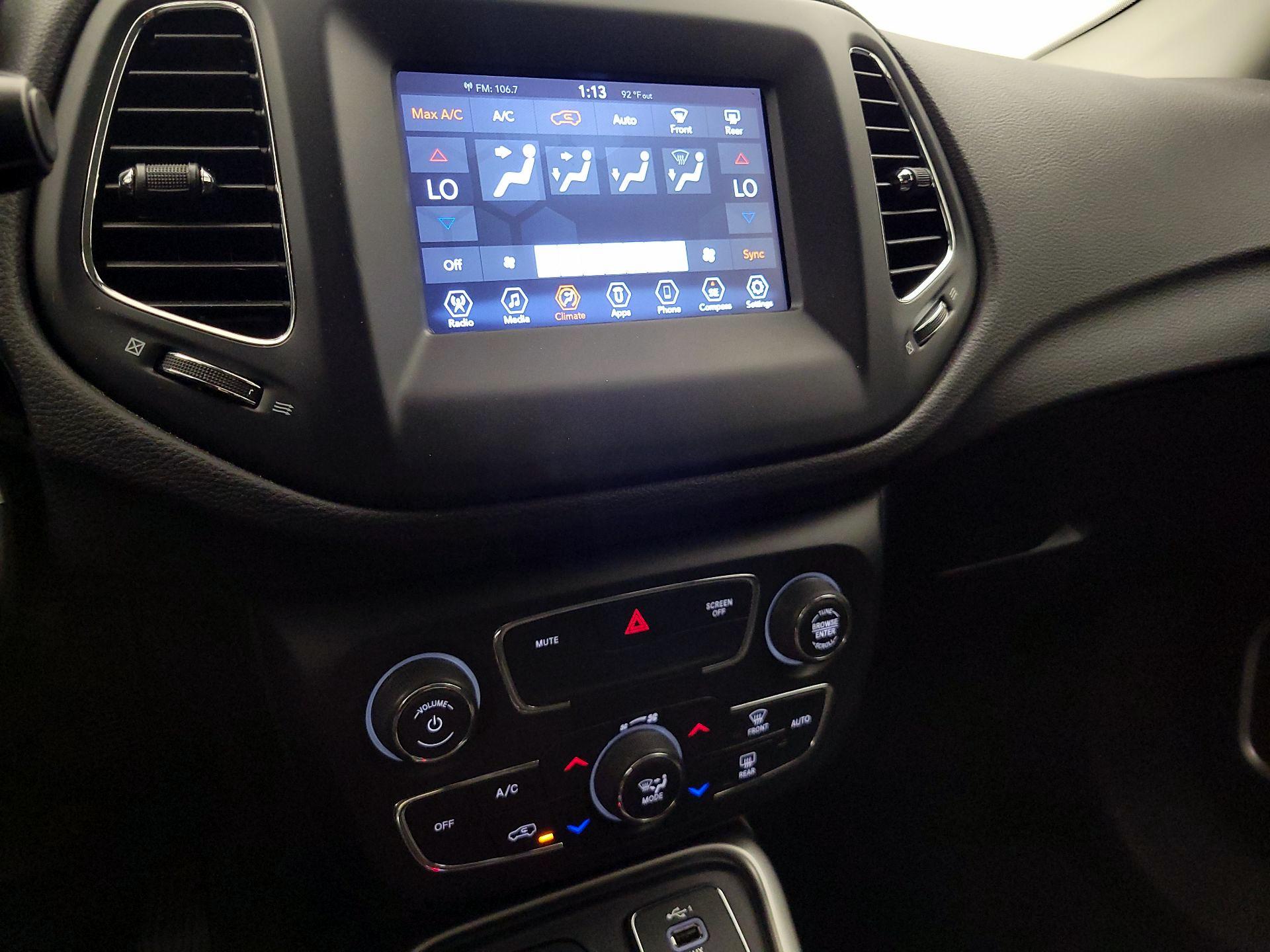 Thumbnail: 2021 Jeep Compass - 17