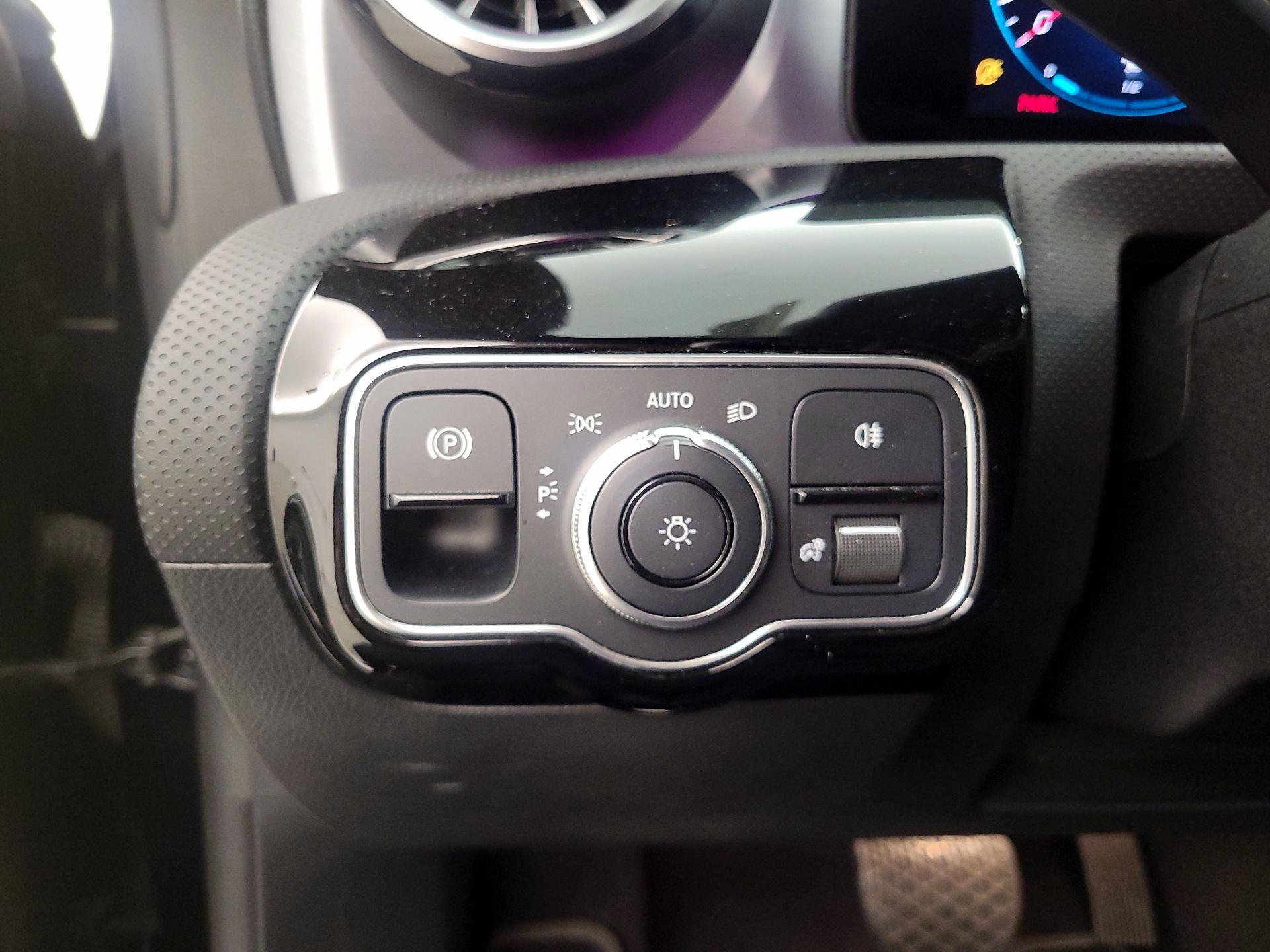 Thumbnail: 2022 Mercedes-Benz CLA - 13