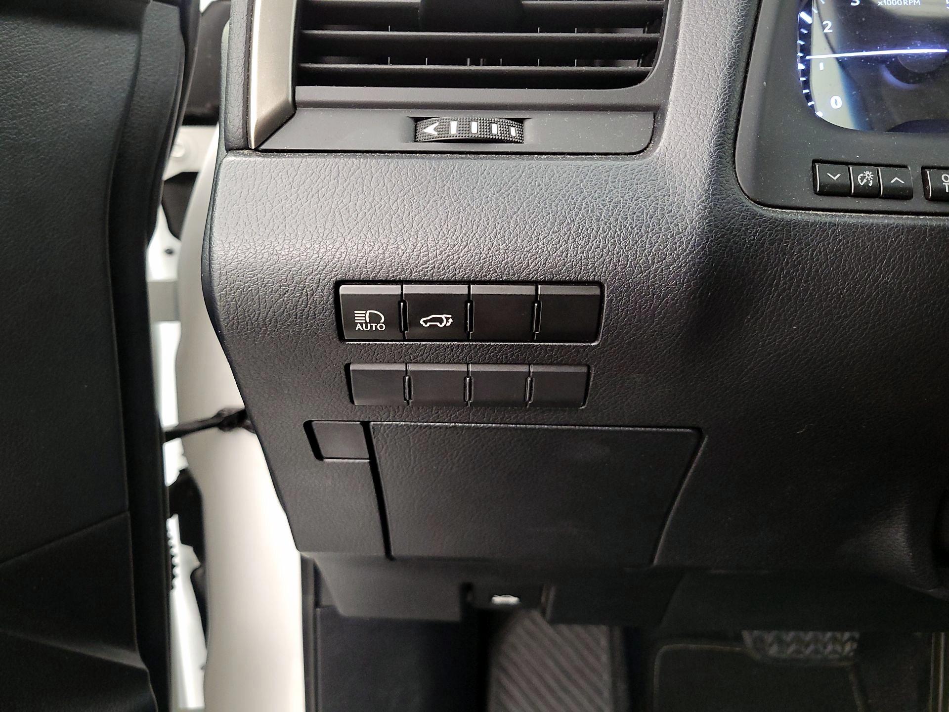 Thumbnail: 2018 Lexus RX - 13