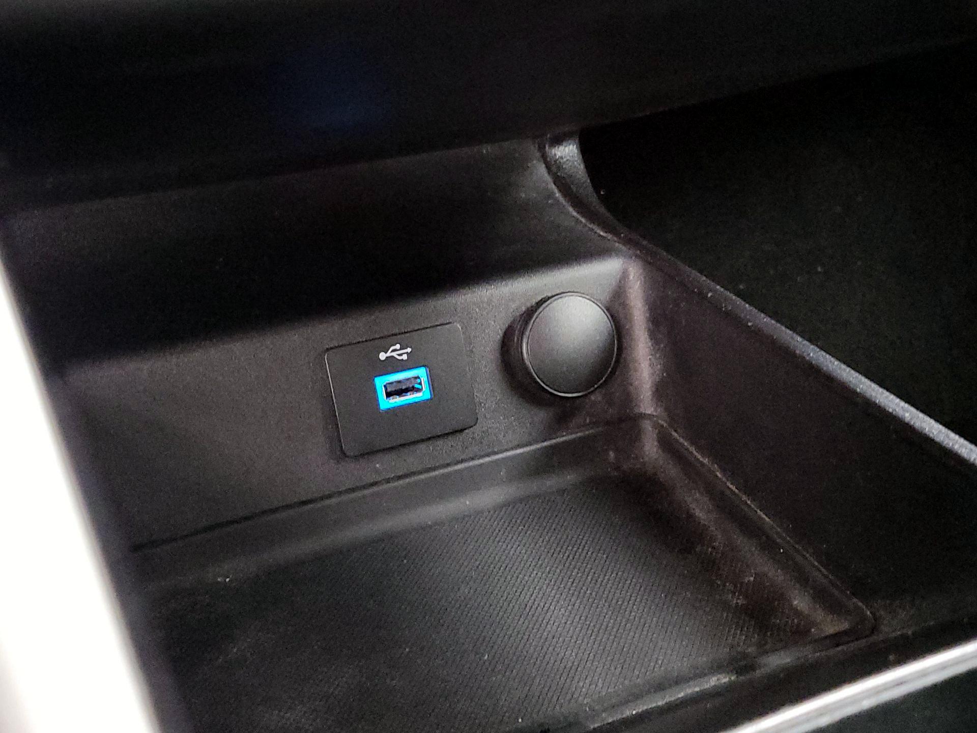 Thumbnail: 2018 Ford Fusion - 18