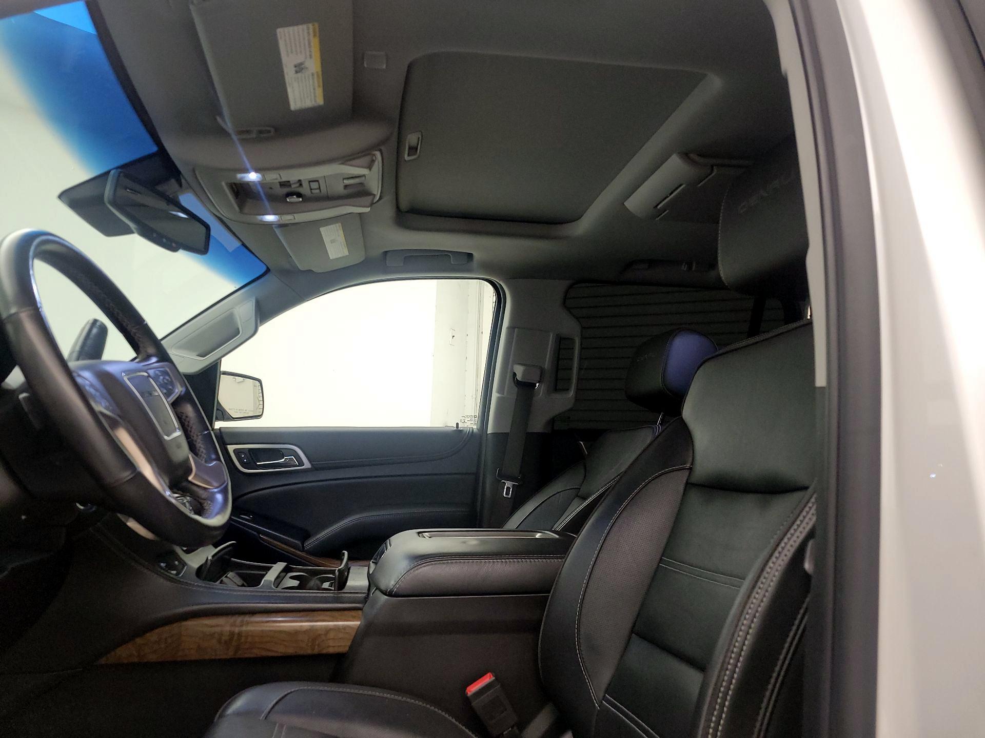 Thumbnail: 2019 GMC Yukon - 19