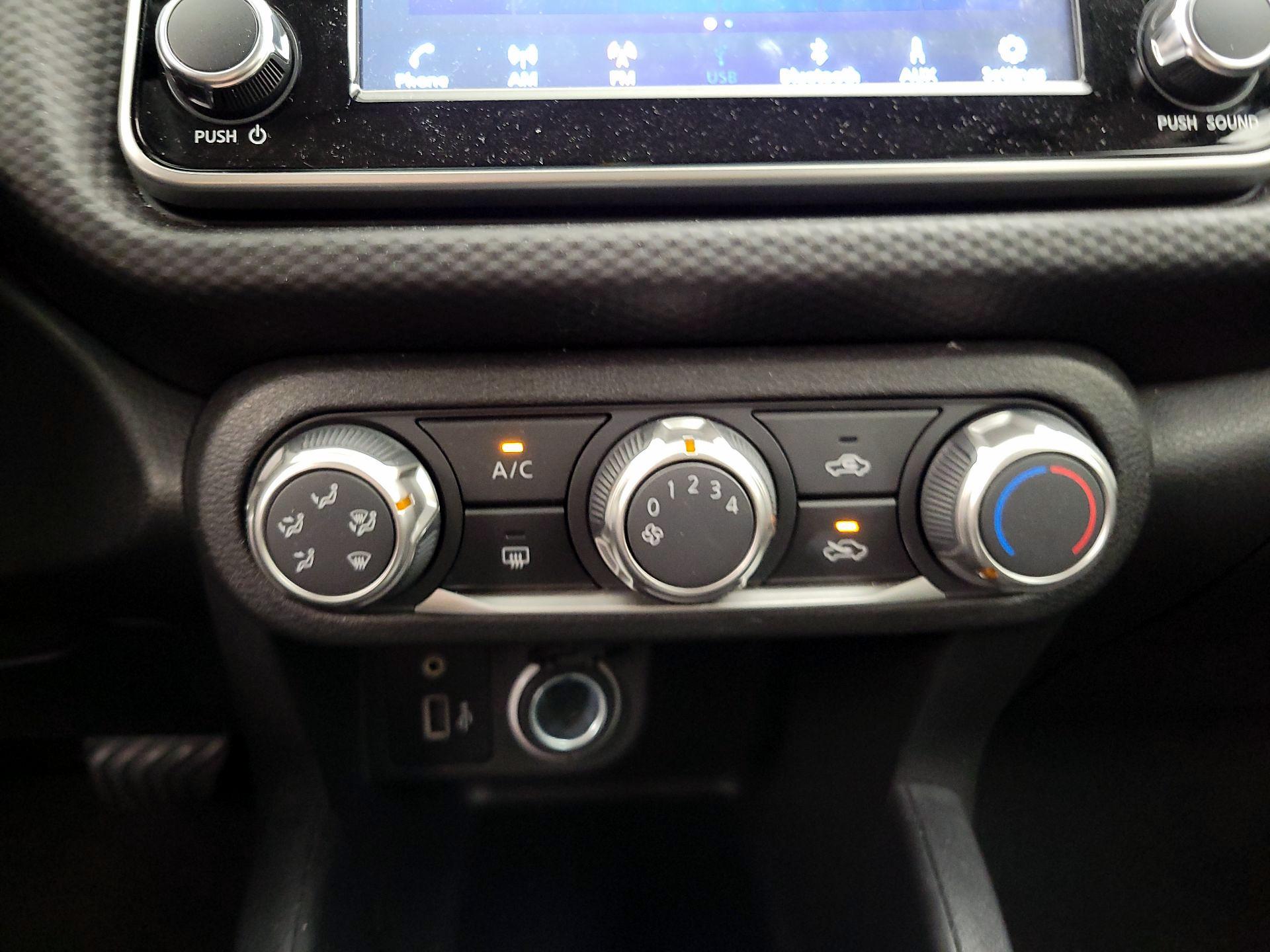 Thumbnail: 2022 Kia Seltos - 16