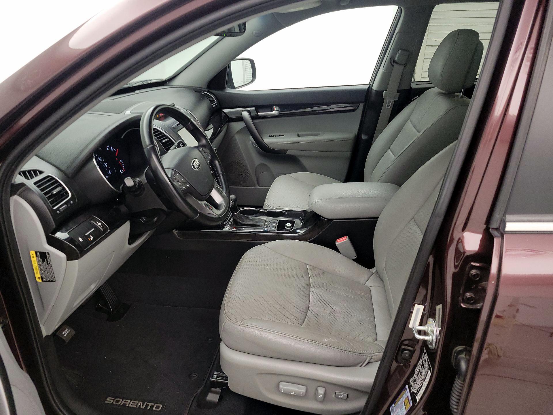 Thumbnail: 2015 Kia Sorento - 11