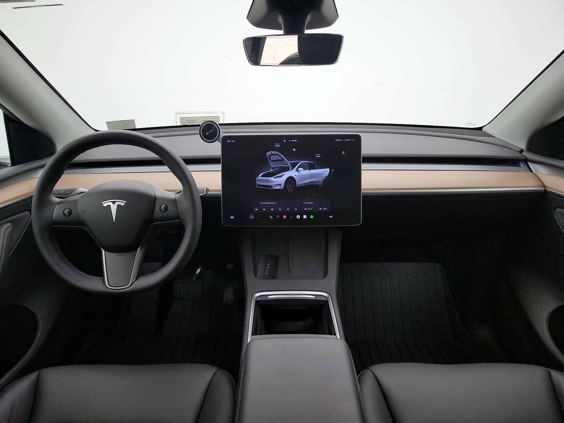 Thumbnail: 2025 Tesla Model Y - 9