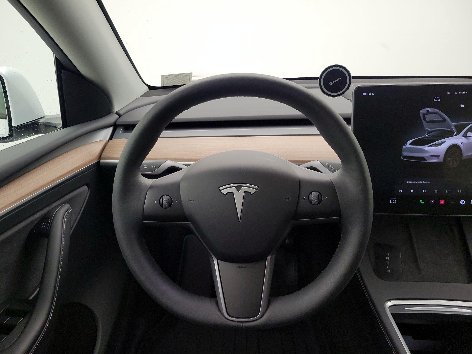 Thumbnail: 2025 Tesla Model Y - 10