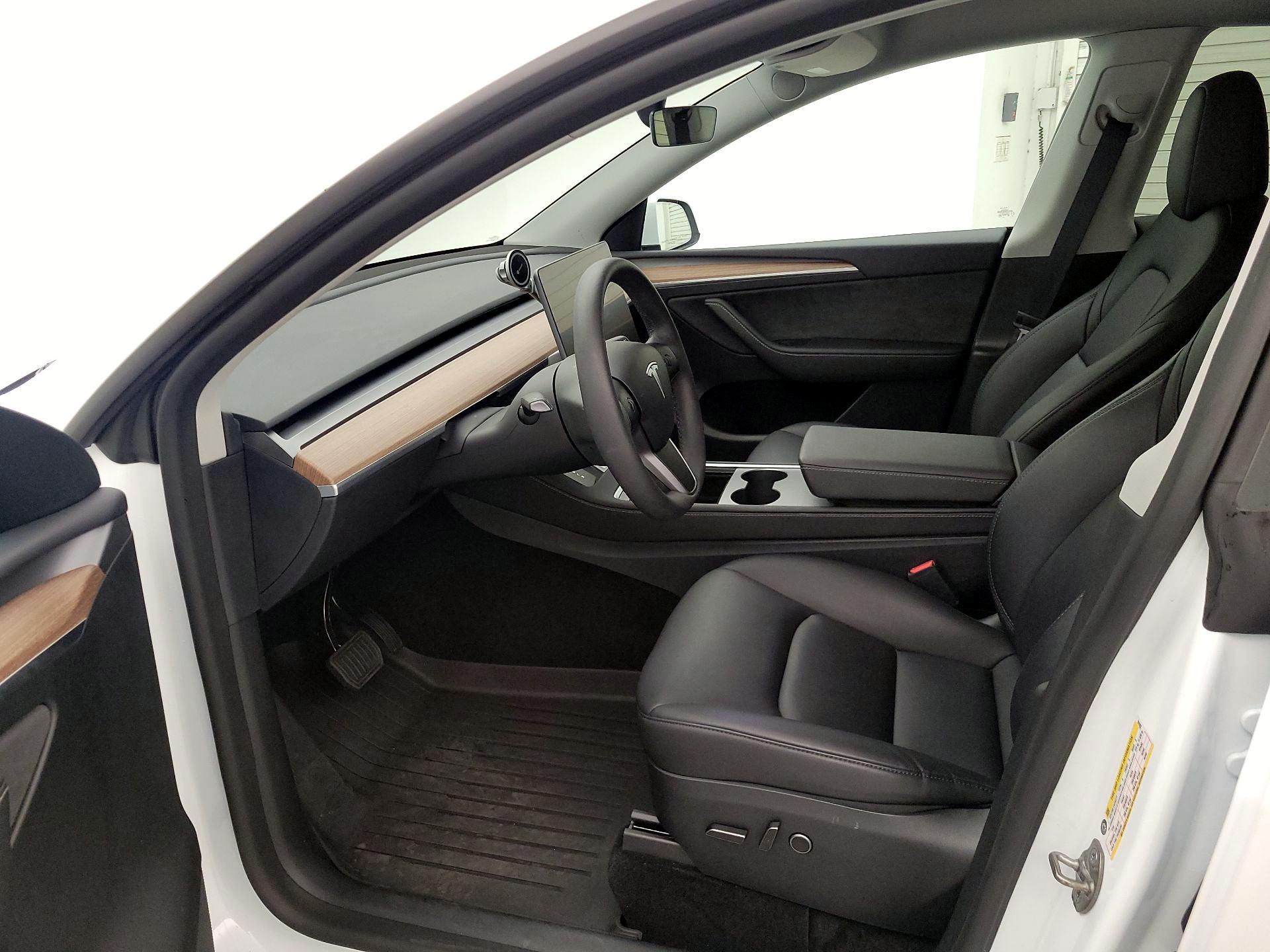 Thumbnail: 2025 Tesla Model Y - 11