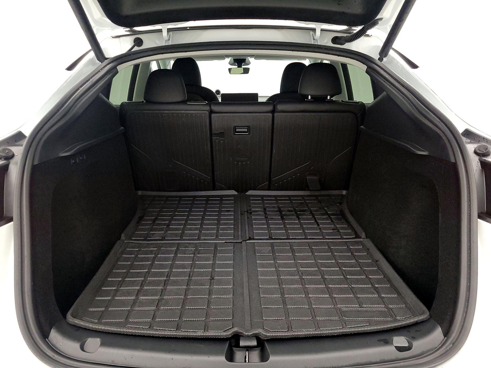 Thumbnail: 2025 Tesla Model Y - 19