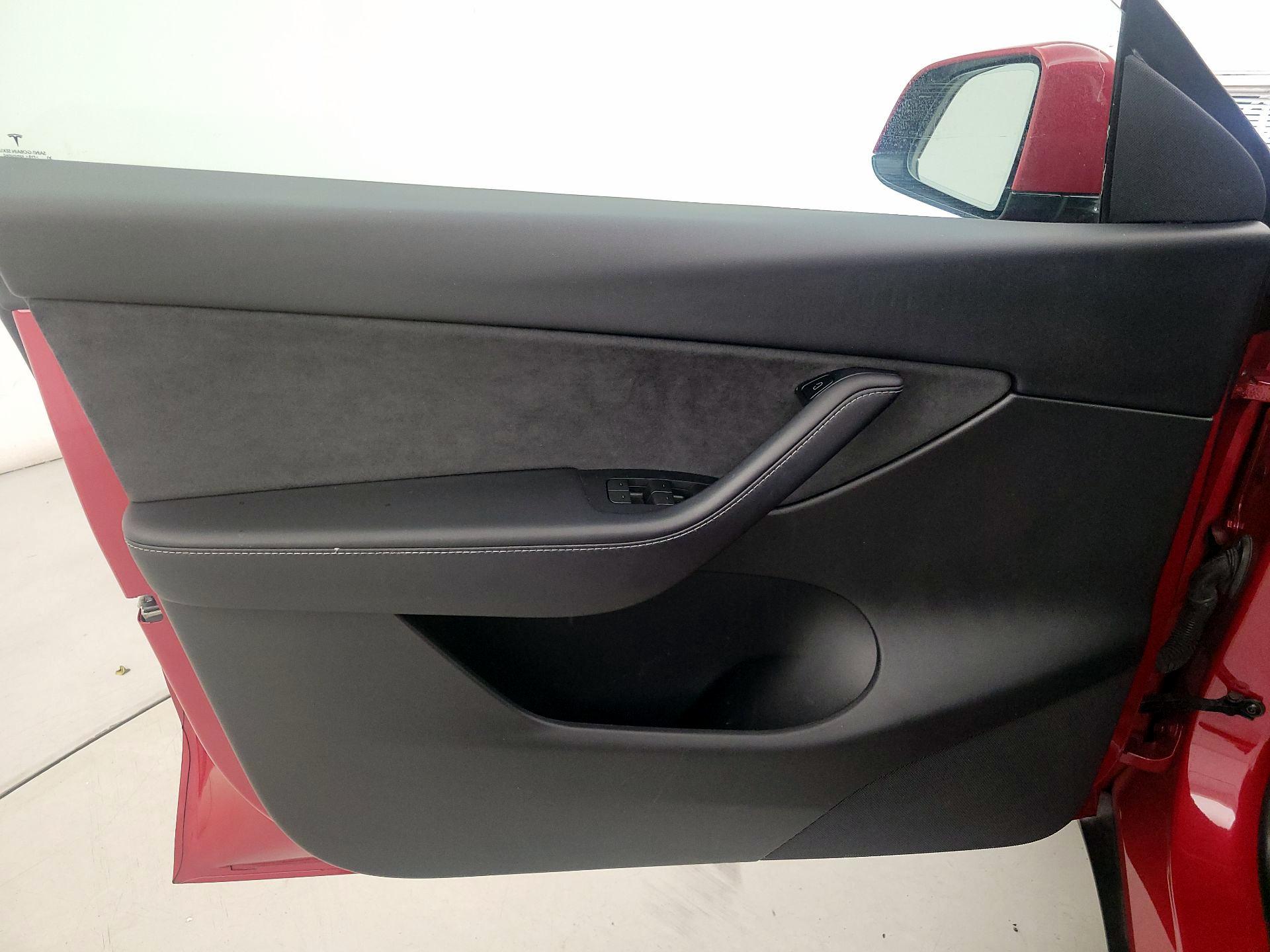 Thumbnail: 2022 Tesla Model Y - 12