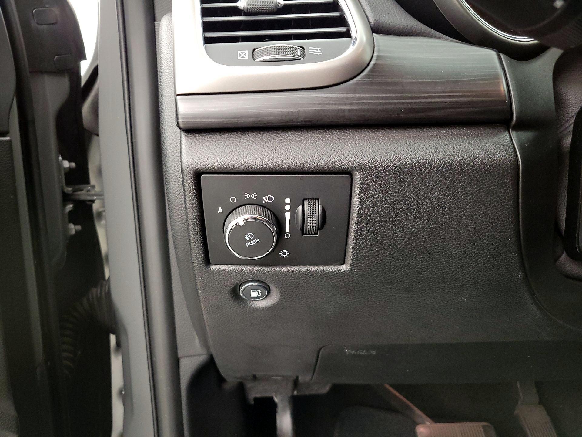 Thumbnail: 2019 Jeep Grand Cherokee - 13