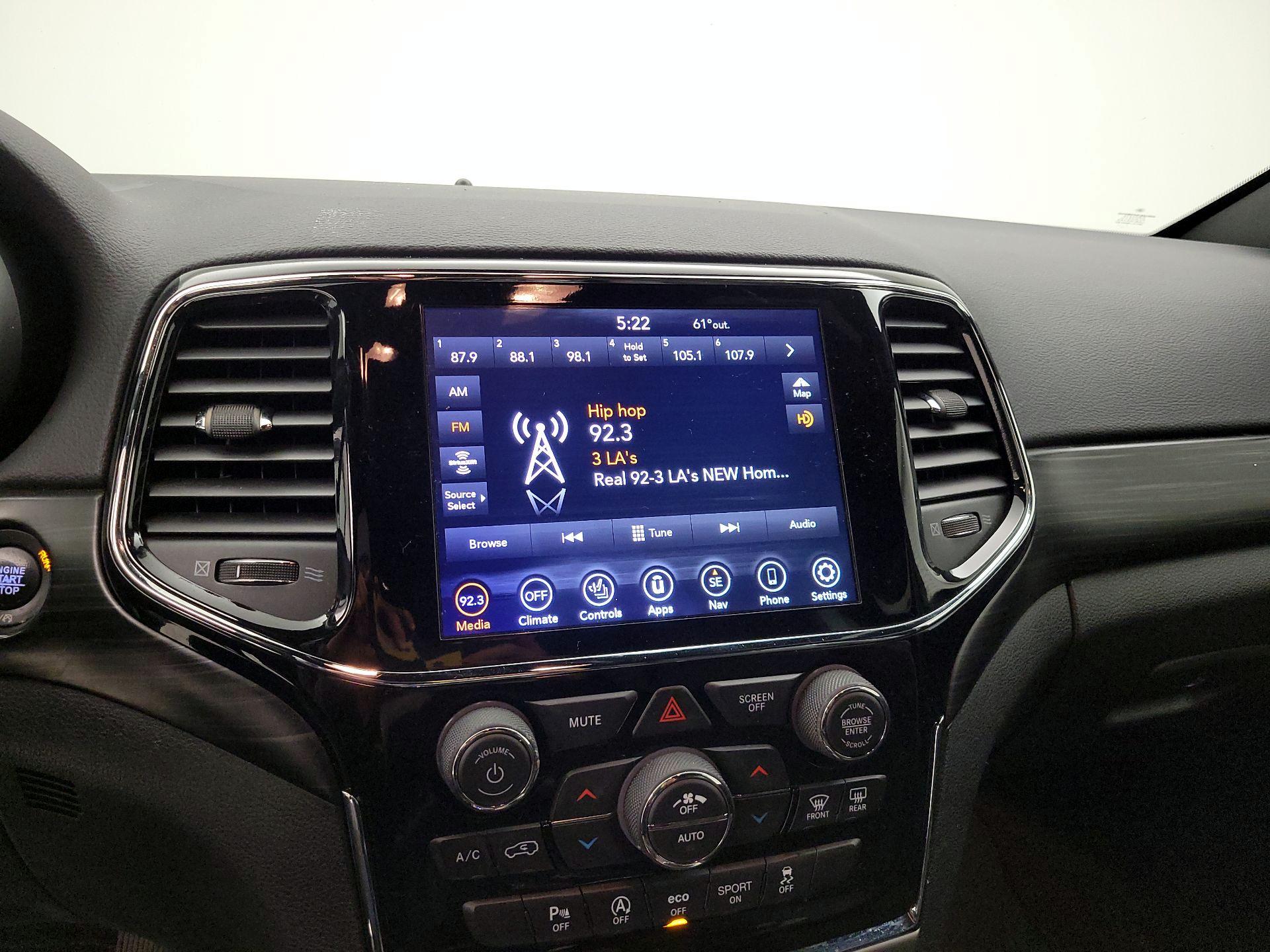 Thumbnail: 2019 Jeep Grand Cherokee - 16