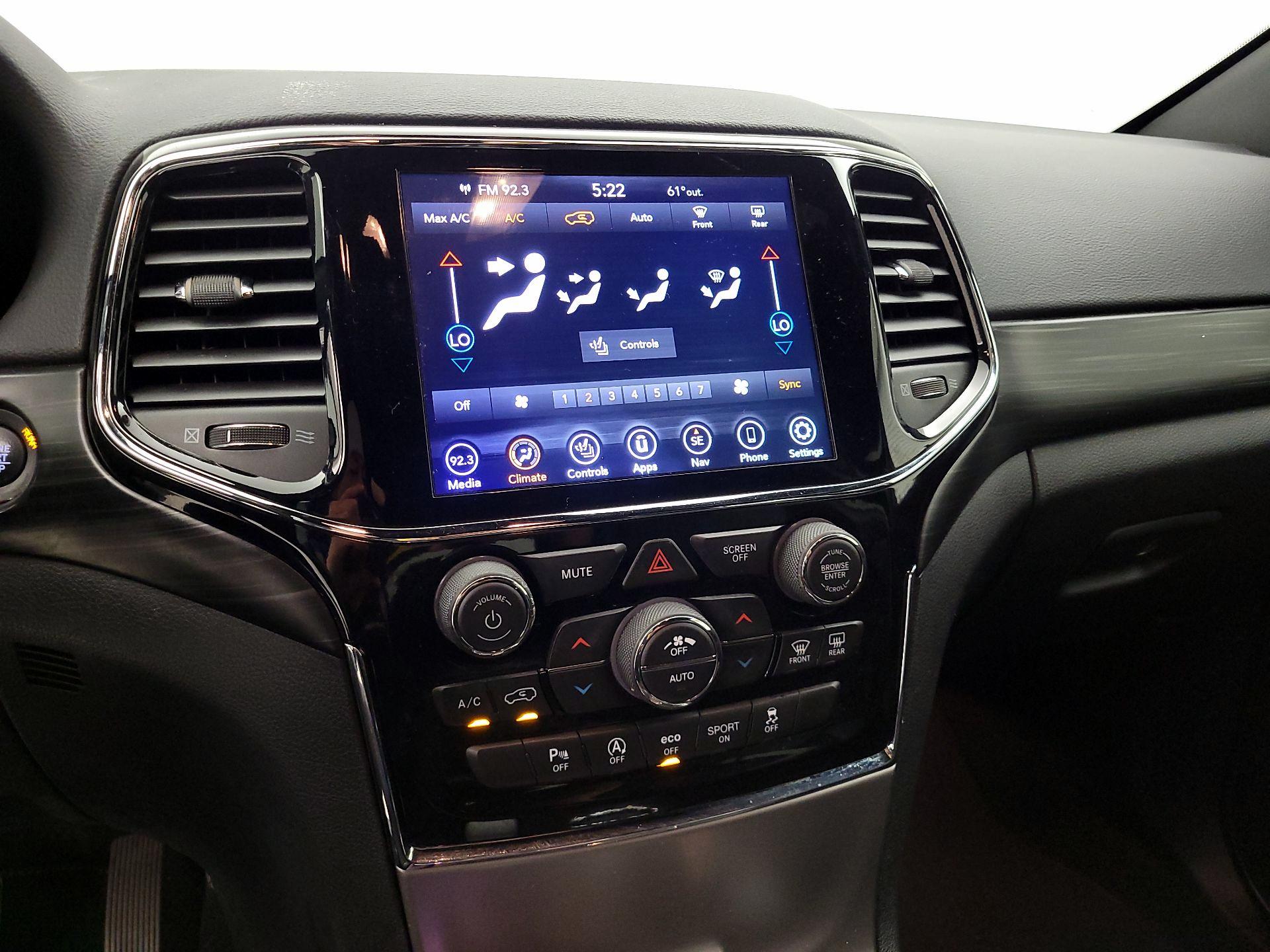 Thumbnail: 2019 Jeep Grand Cherokee - 17