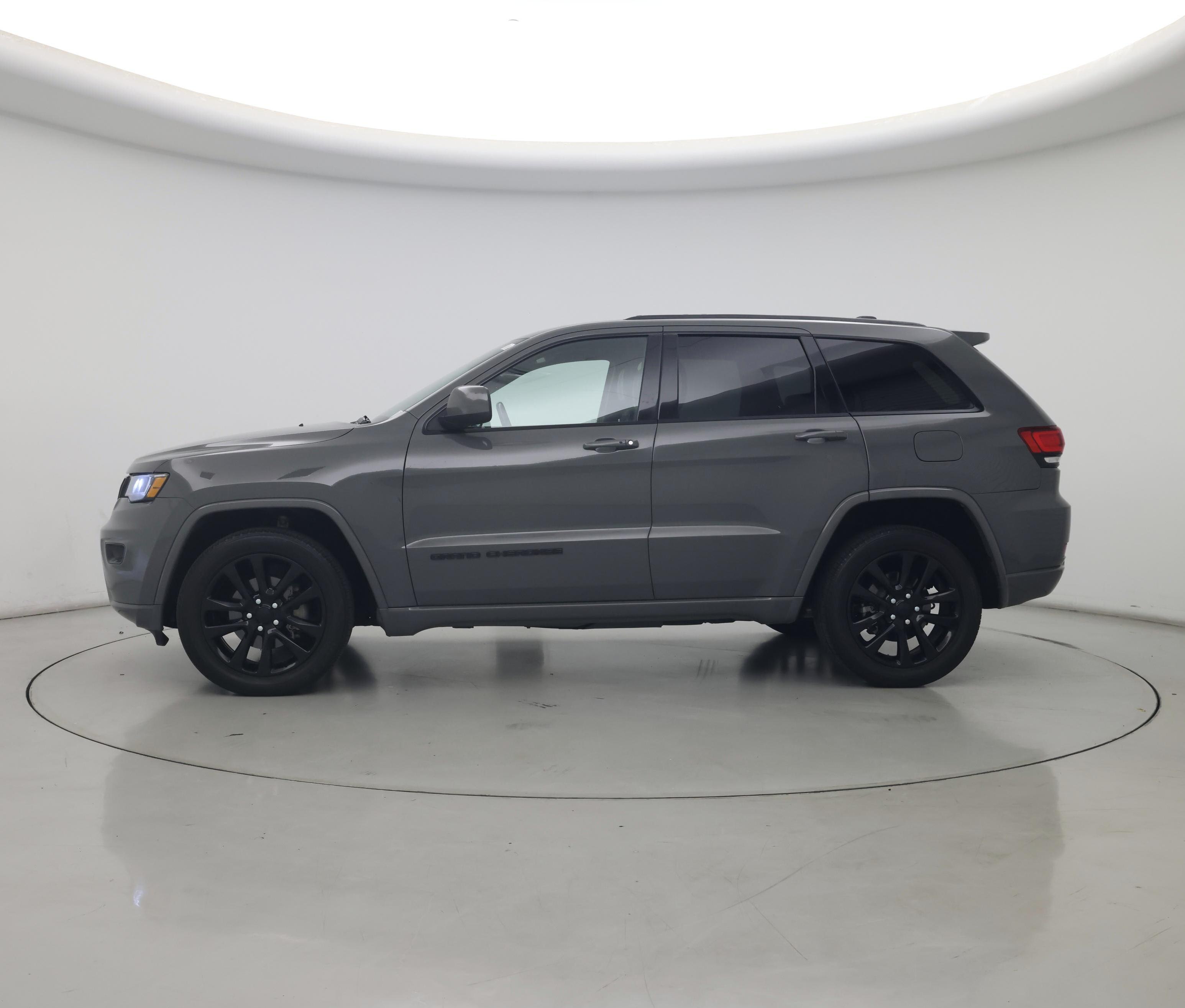 Thumbnail: 2019 Jeep Grand Cherokee - 3