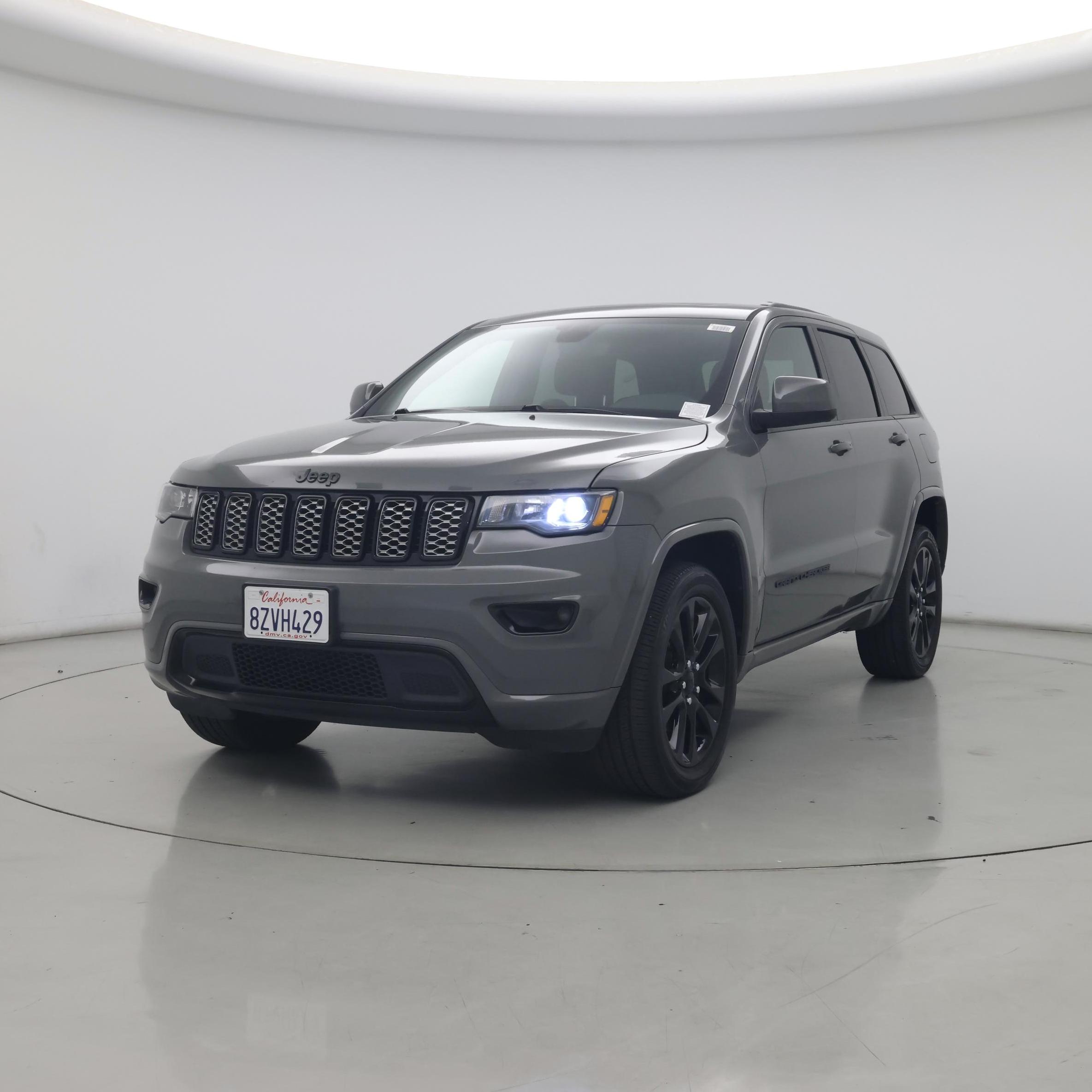 Thumbnail: 2019 Jeep Grand Cherokee - 4