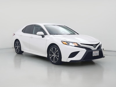 White 2020 Toyota Camry SE