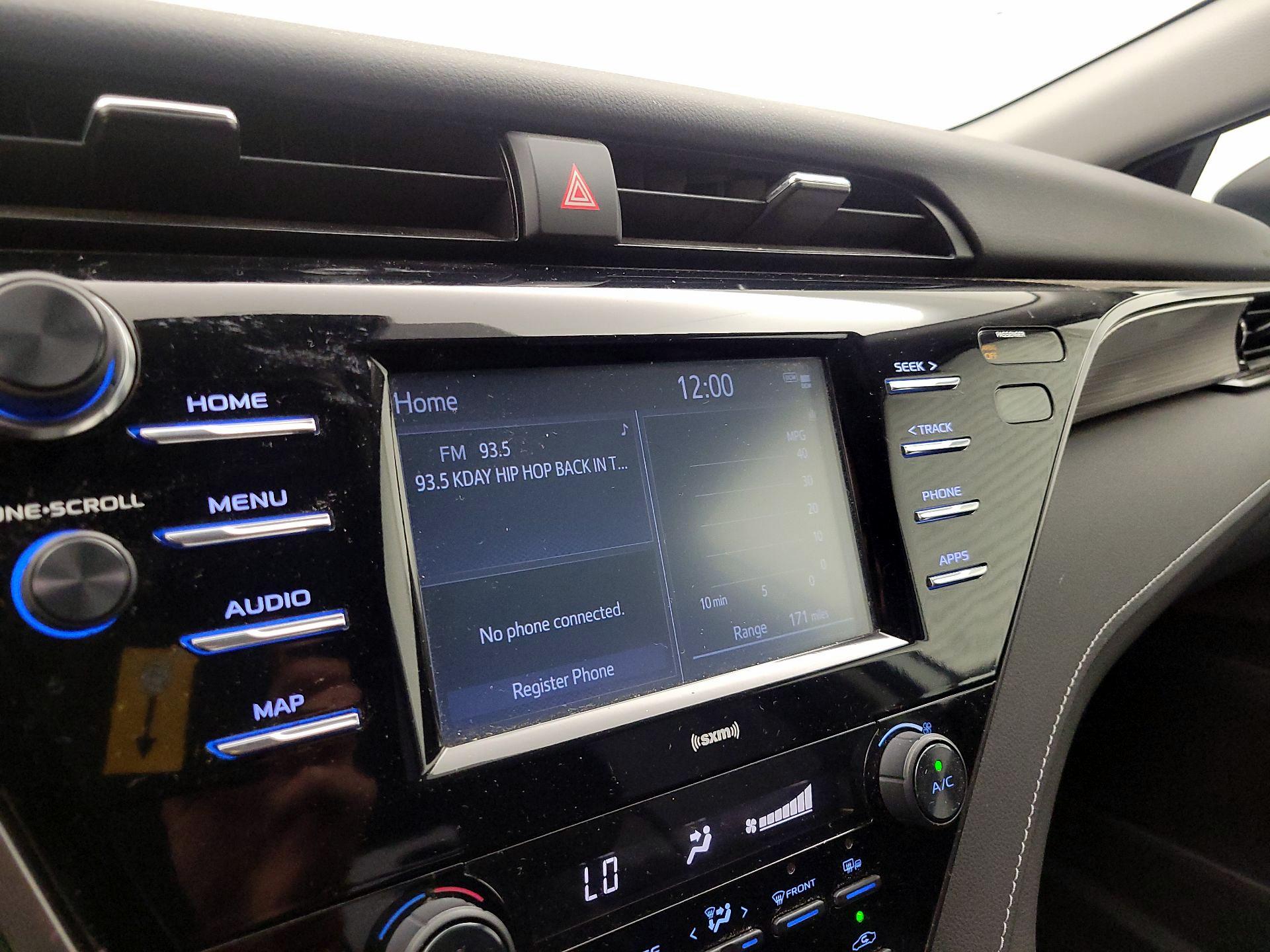 Thumbnail: 2020 Toyota Camry - 15