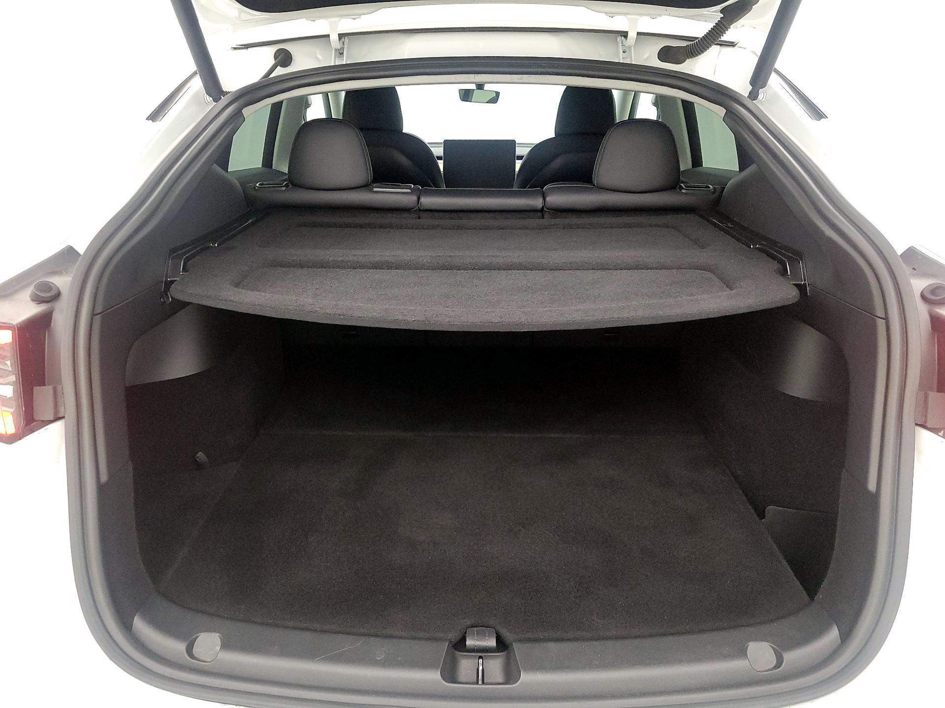 Thumbnail: 2022 Tesla Model Y - 19