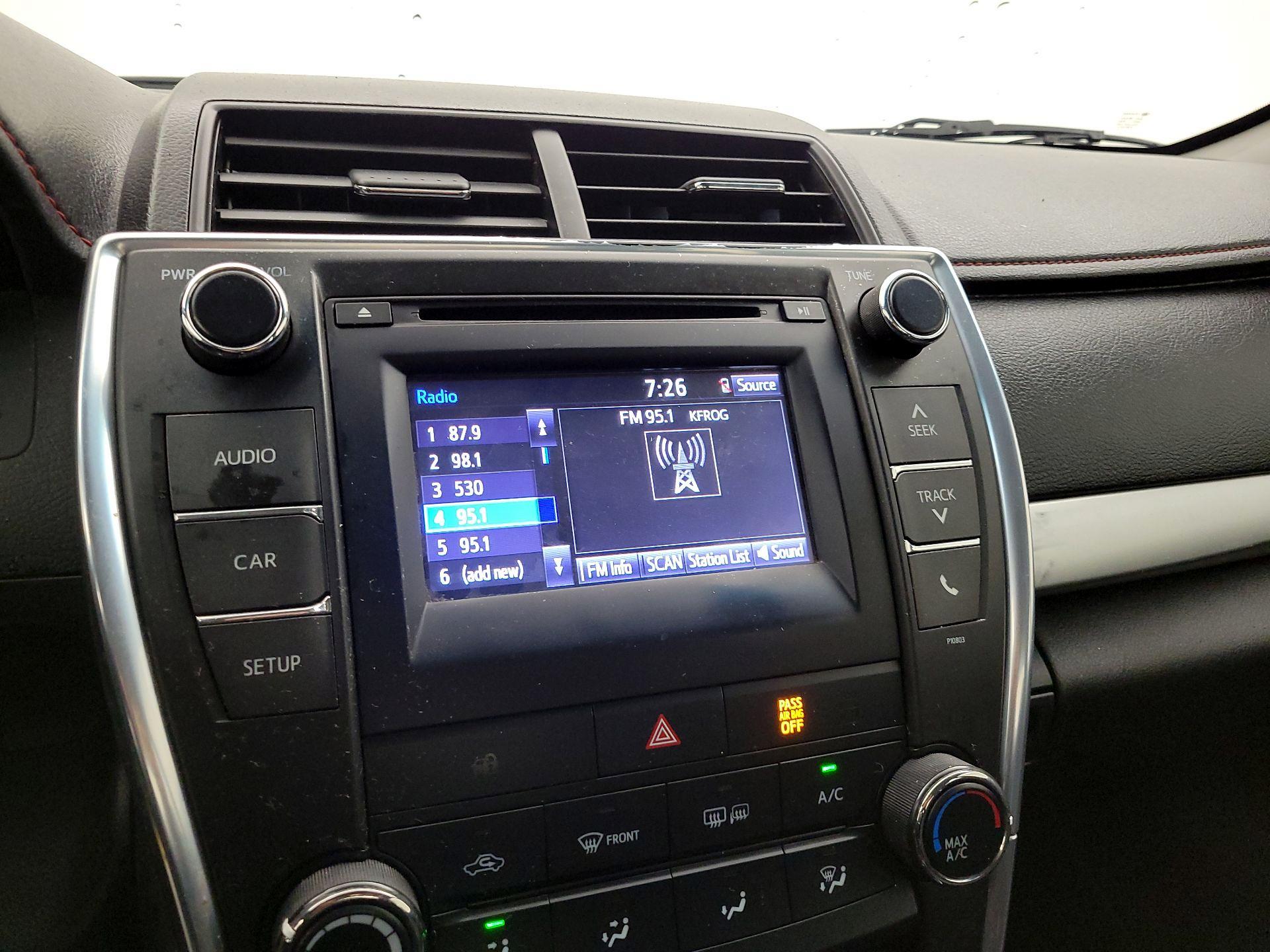 Thumbnail: 2015 Toyota Camry - 15