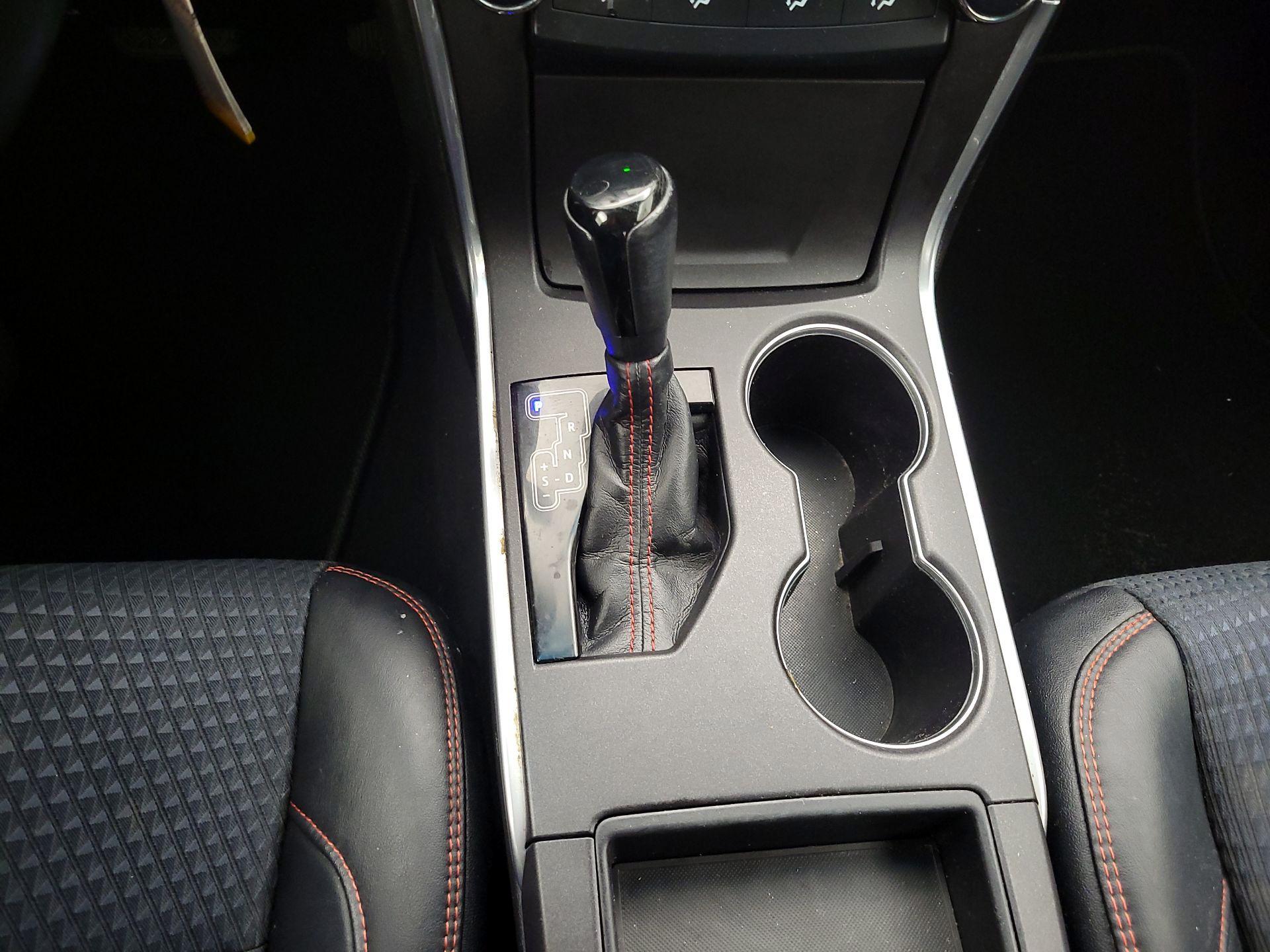 Thumbnail: 2015 Toyota Camry - 17