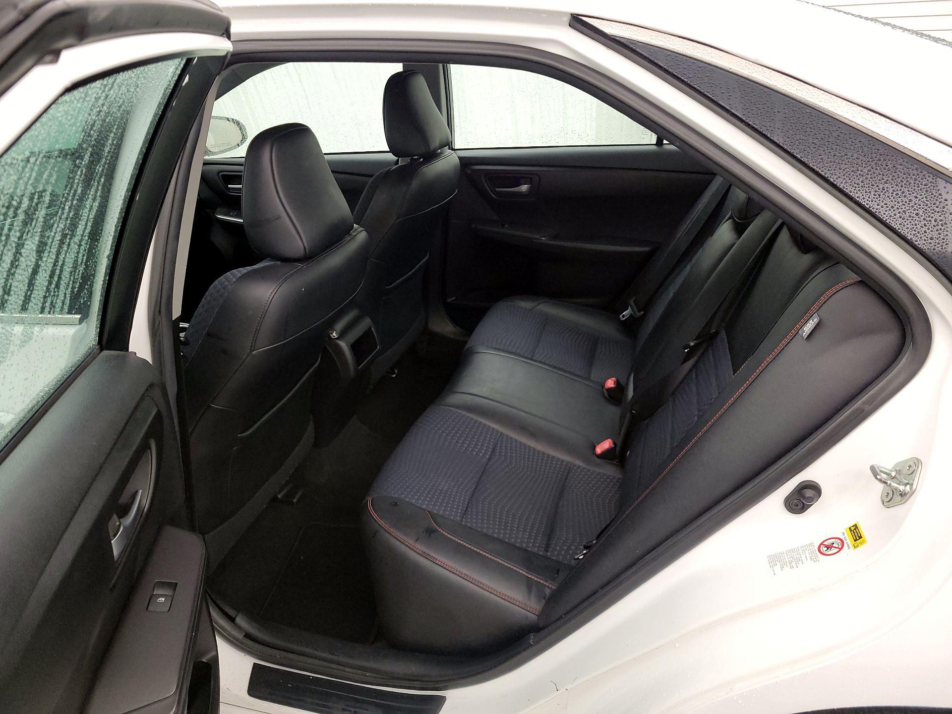 Thumbnail: 2015 Toyota Camry - 19