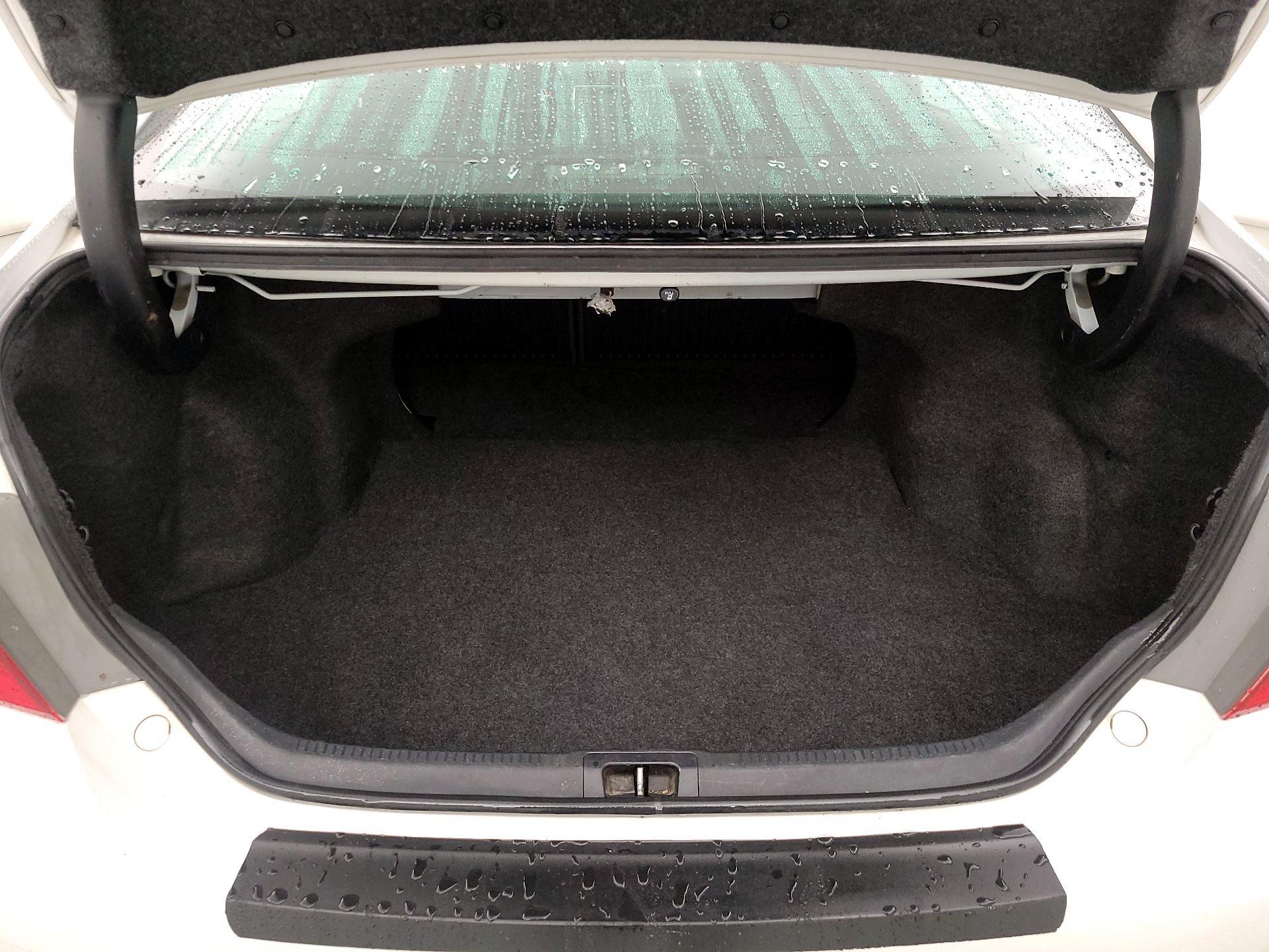 Thumbnail: 2015 Toyota Camry - 20