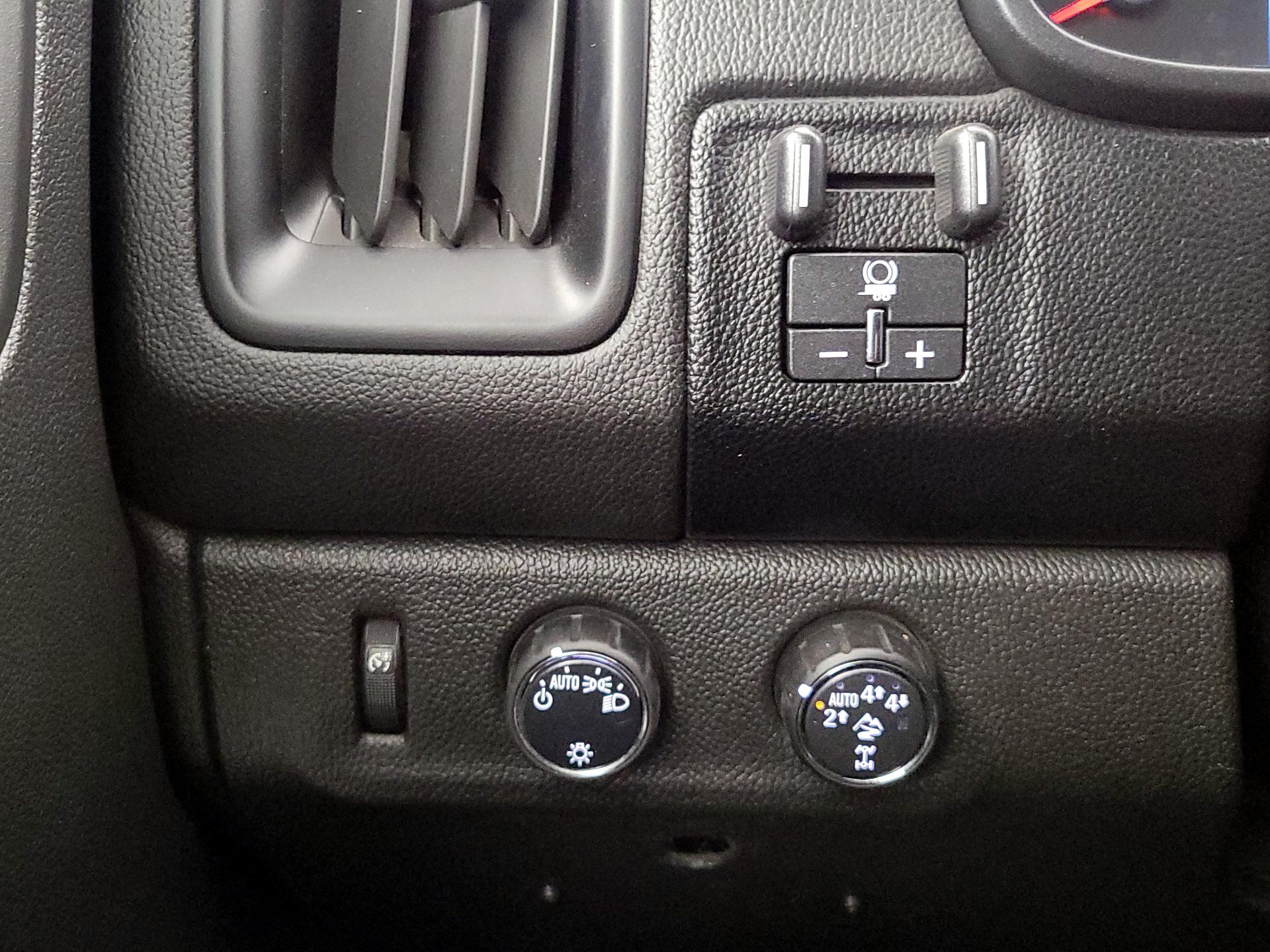 Thumbnail: 2018 Chevrolet Colorado - 13