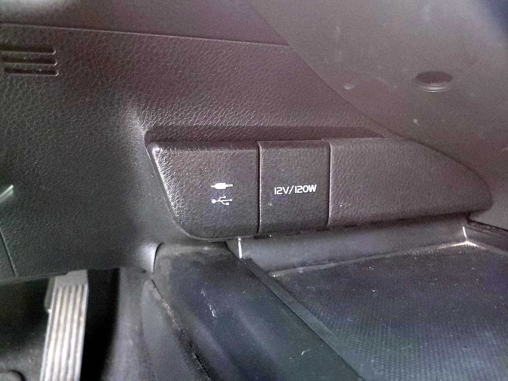 Thumbnail: 2019 Toyota Camry - 18