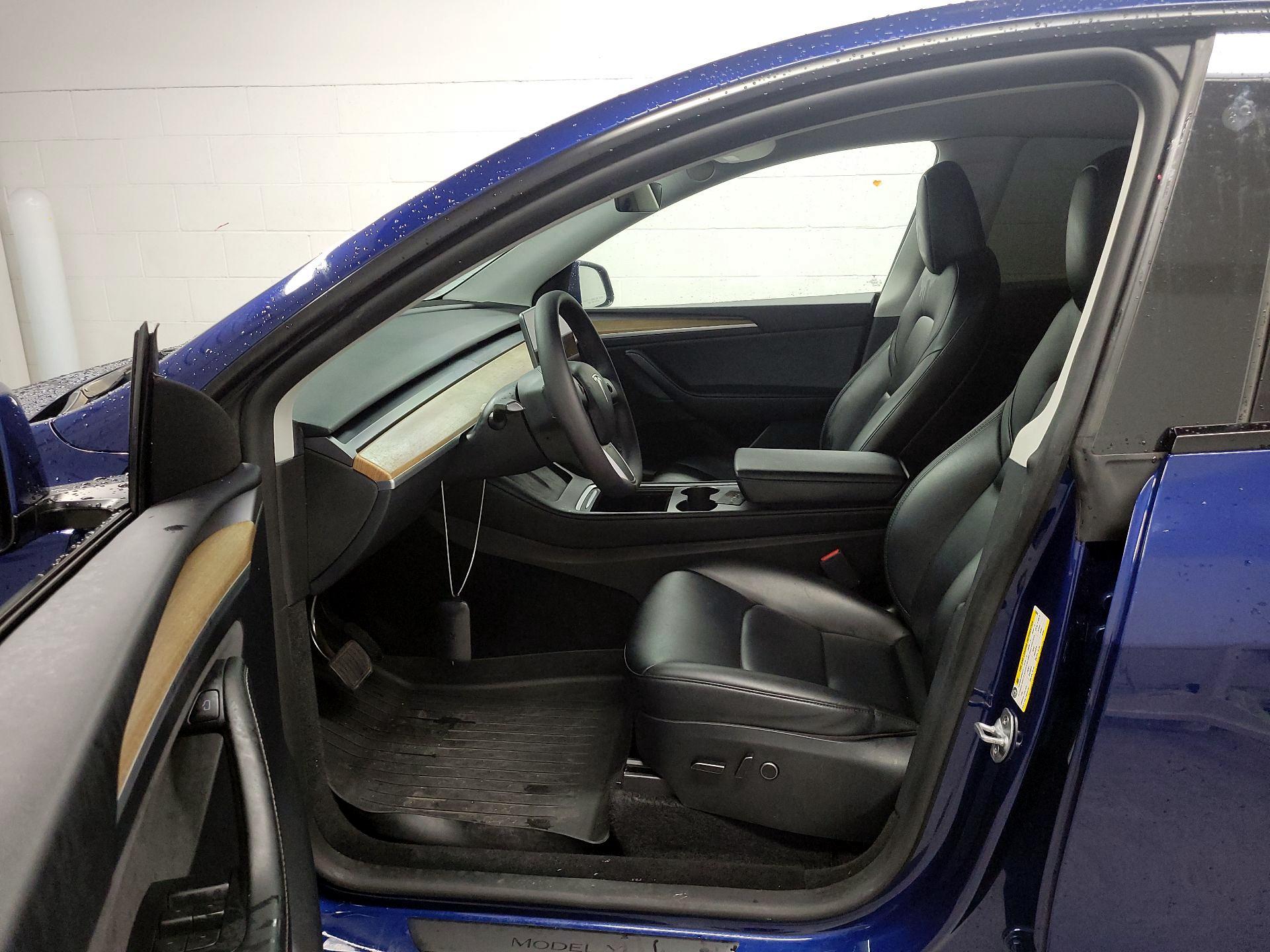 Thumbnail: 2023 Tesla Model Y - 11