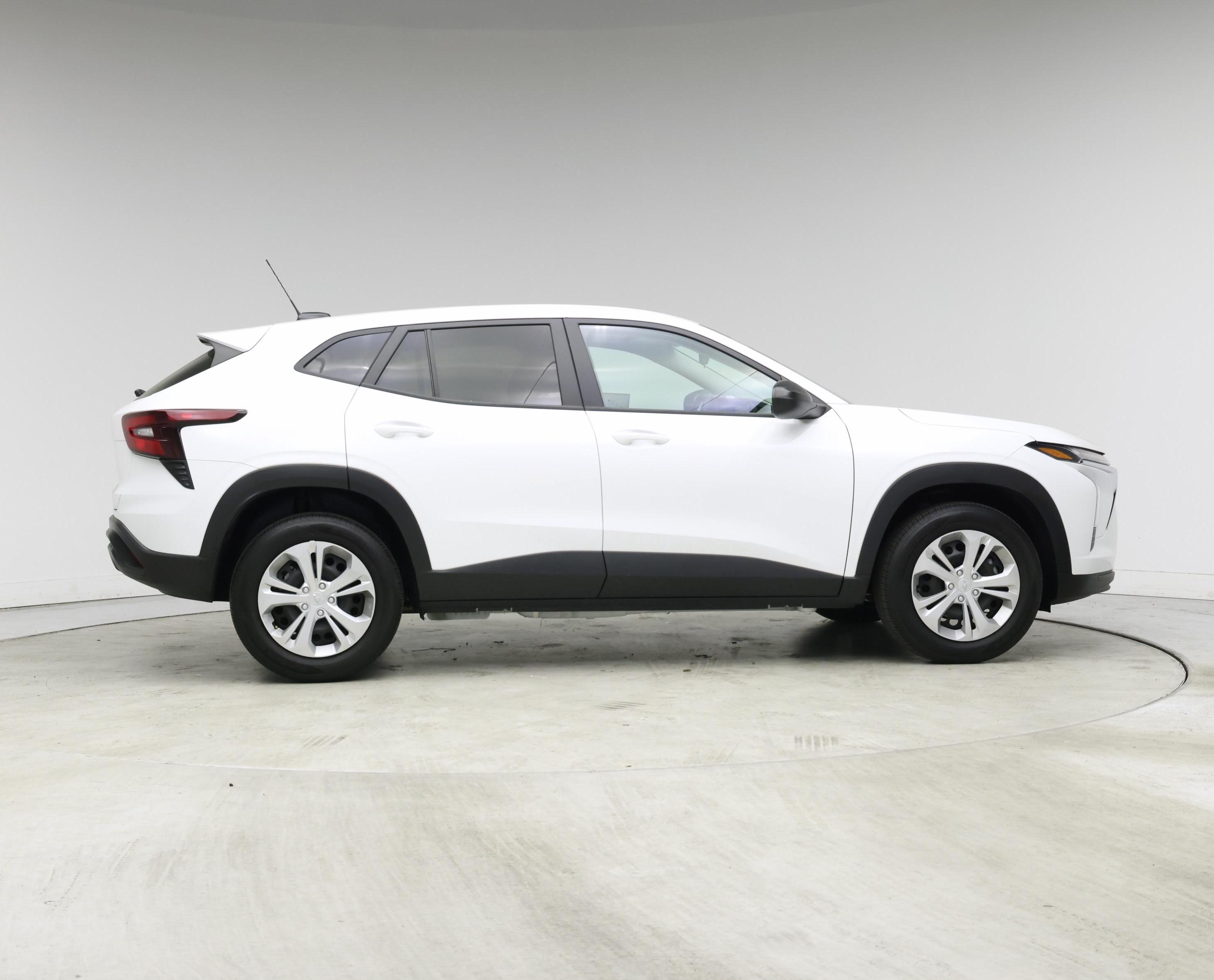 Thumbnail: 2024 Chevrolet Trax - 7