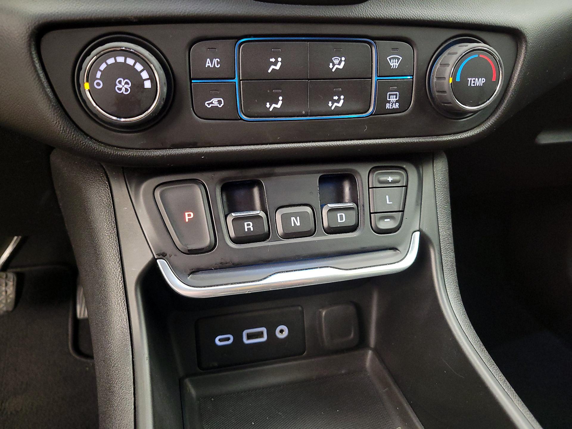 Thumbnail: 2018 GMC Terrain - 17