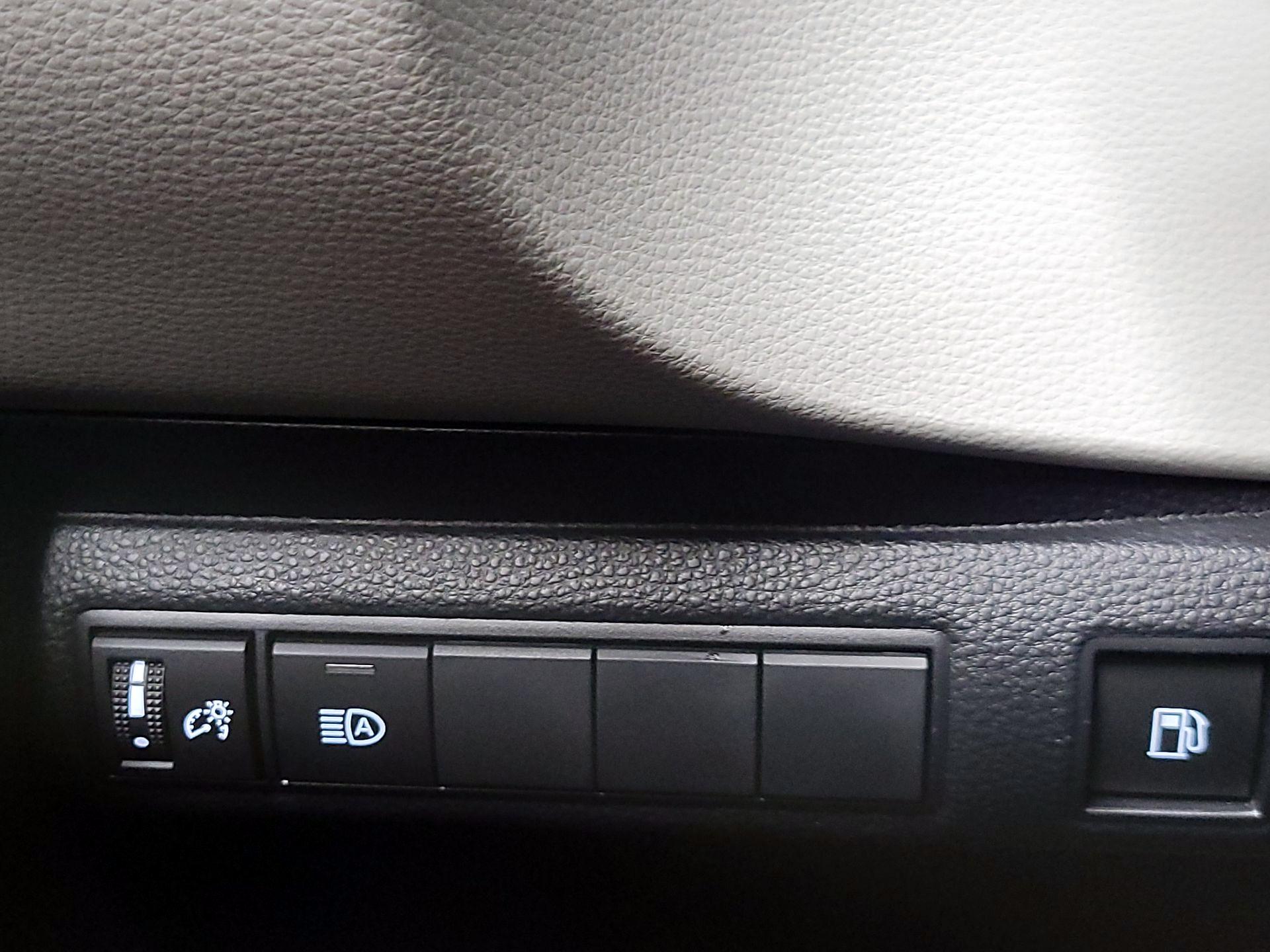 Thumbnail: 2025 Toyota Corolla - 13