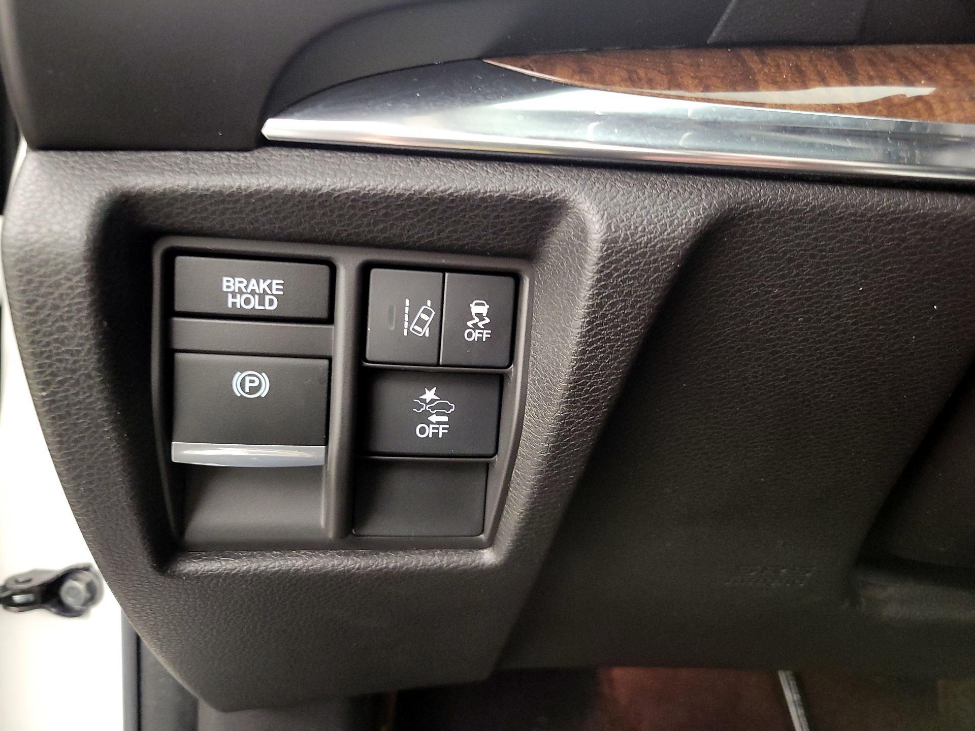 Thumbnail: 2019 Acura MDX - 13