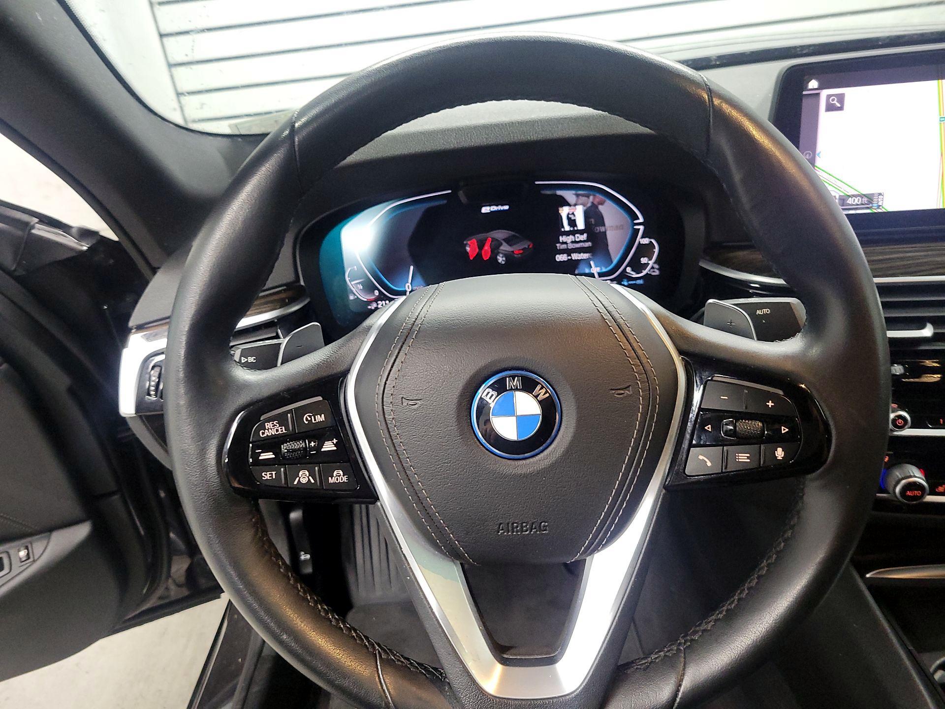 Thumbnail: 2022 BMW 5 Series - 10