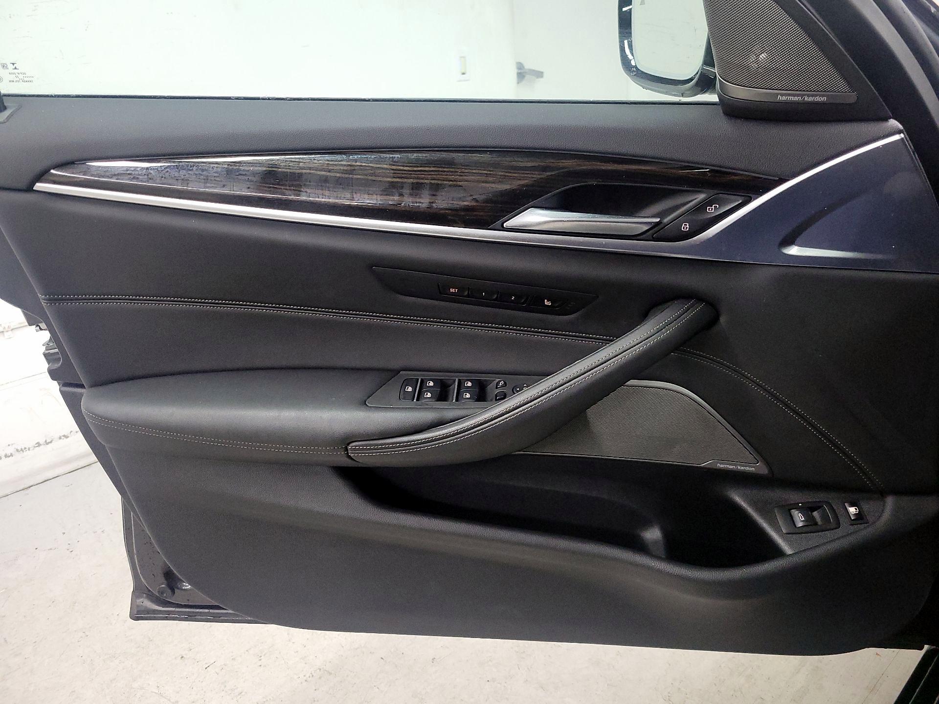 Thumbnail: 2022 BMW 5 Series - 12