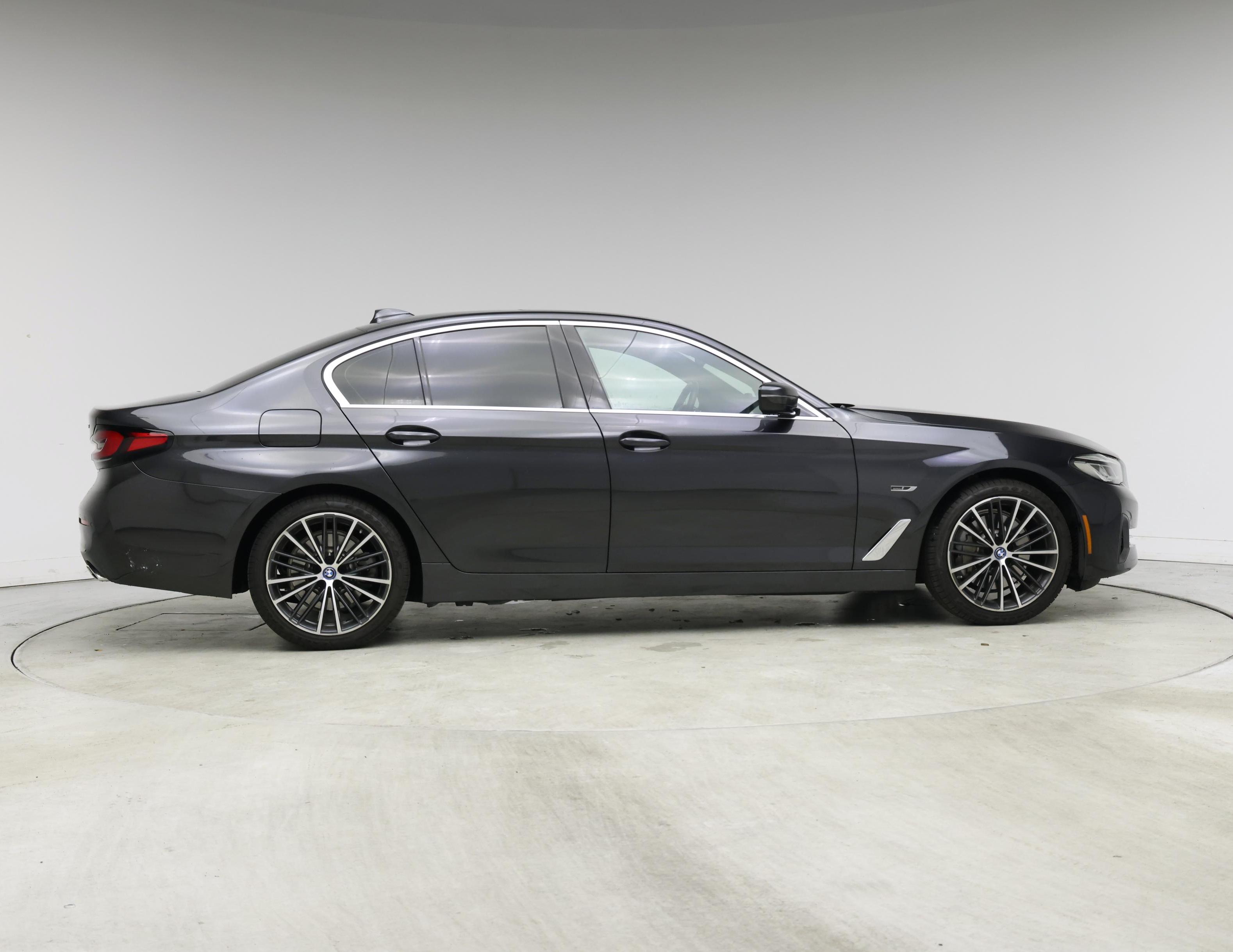 Thumbnail: 2022 BMW 5 Series - 7