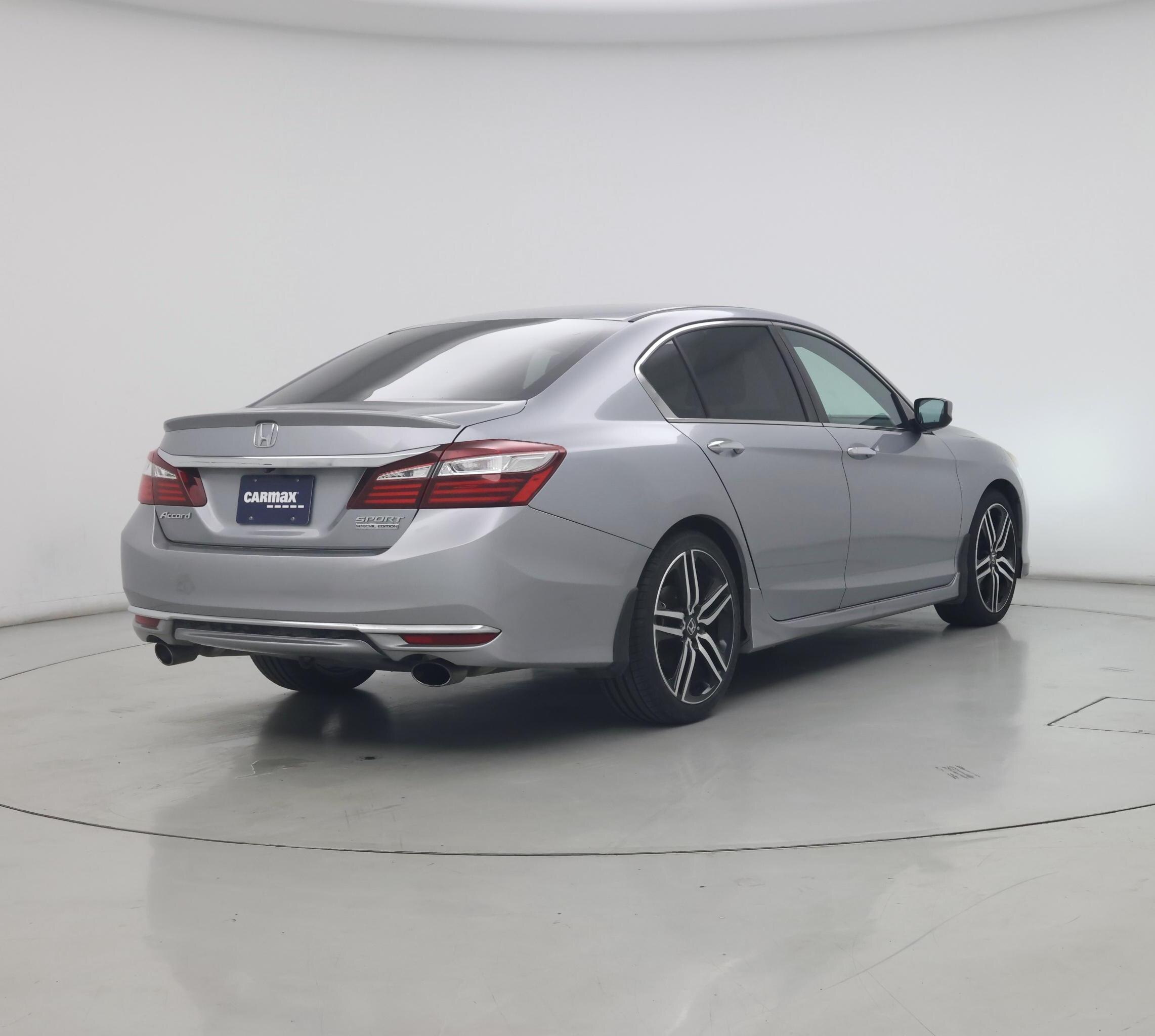 Thumbnail: 2017 Honda Accord - 8