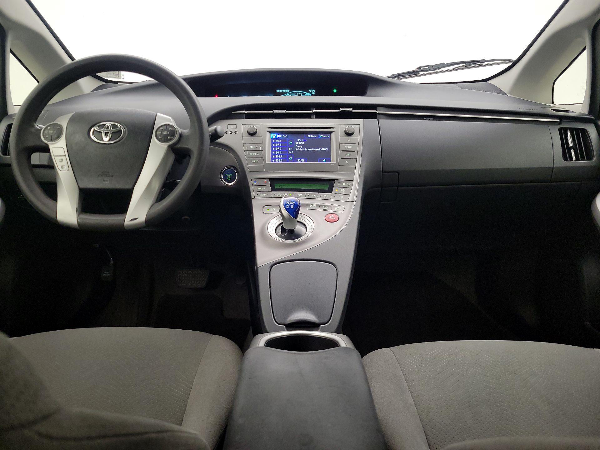 Thumbnail: 2014 Toyota Prius - 9