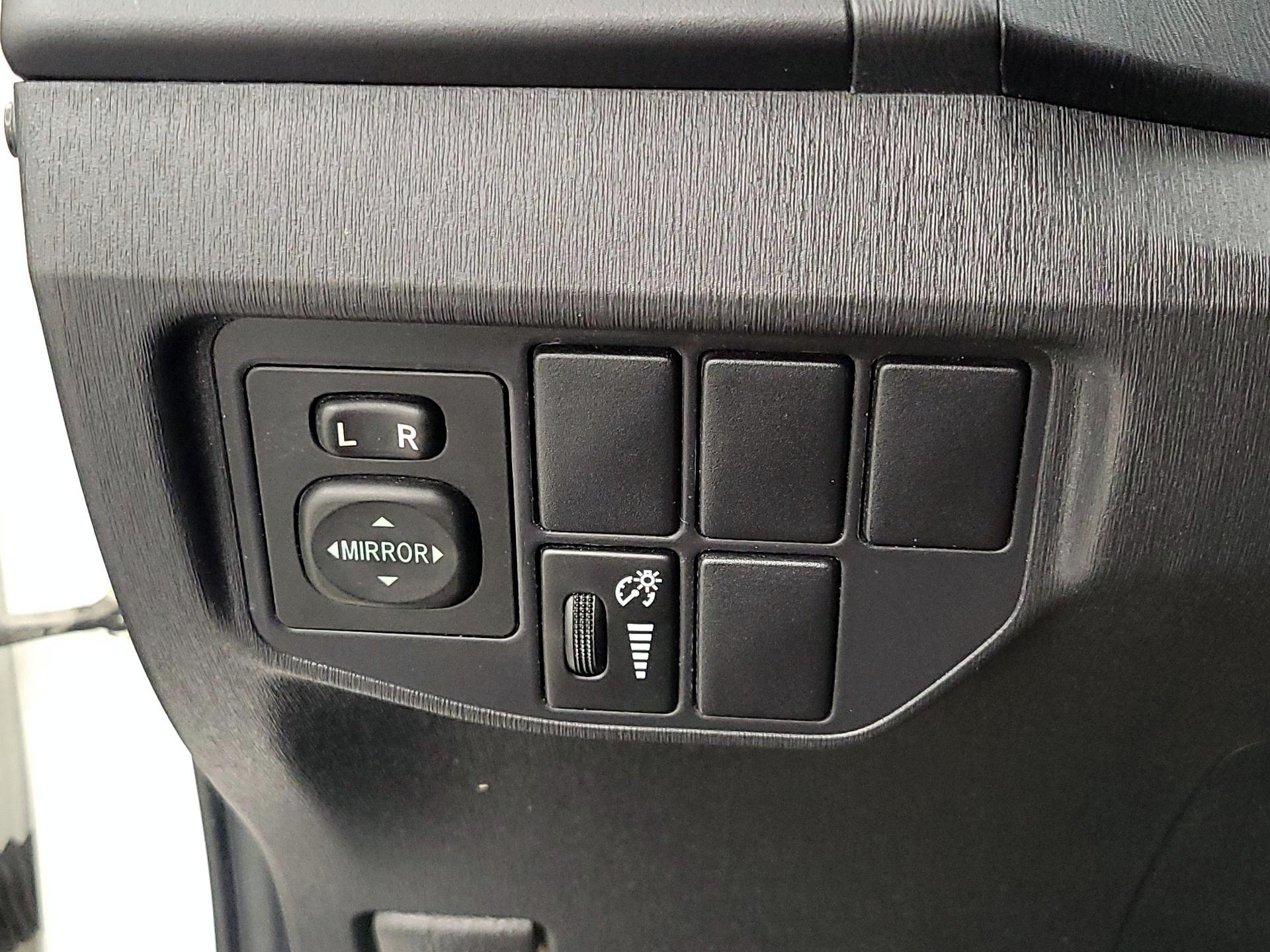 Thumbnail: 2014 Toyota Prius - 13