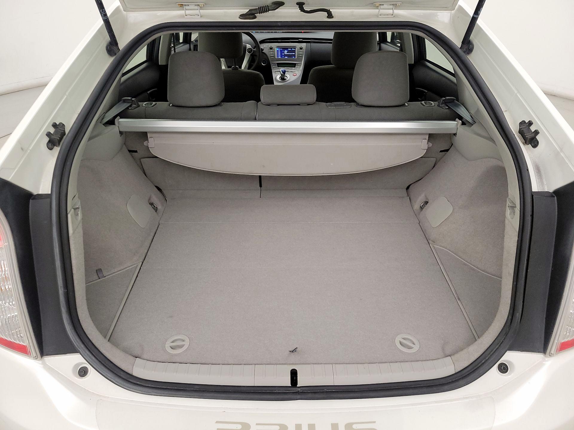 Thumbnail: 2014 Toyota Prius - 19