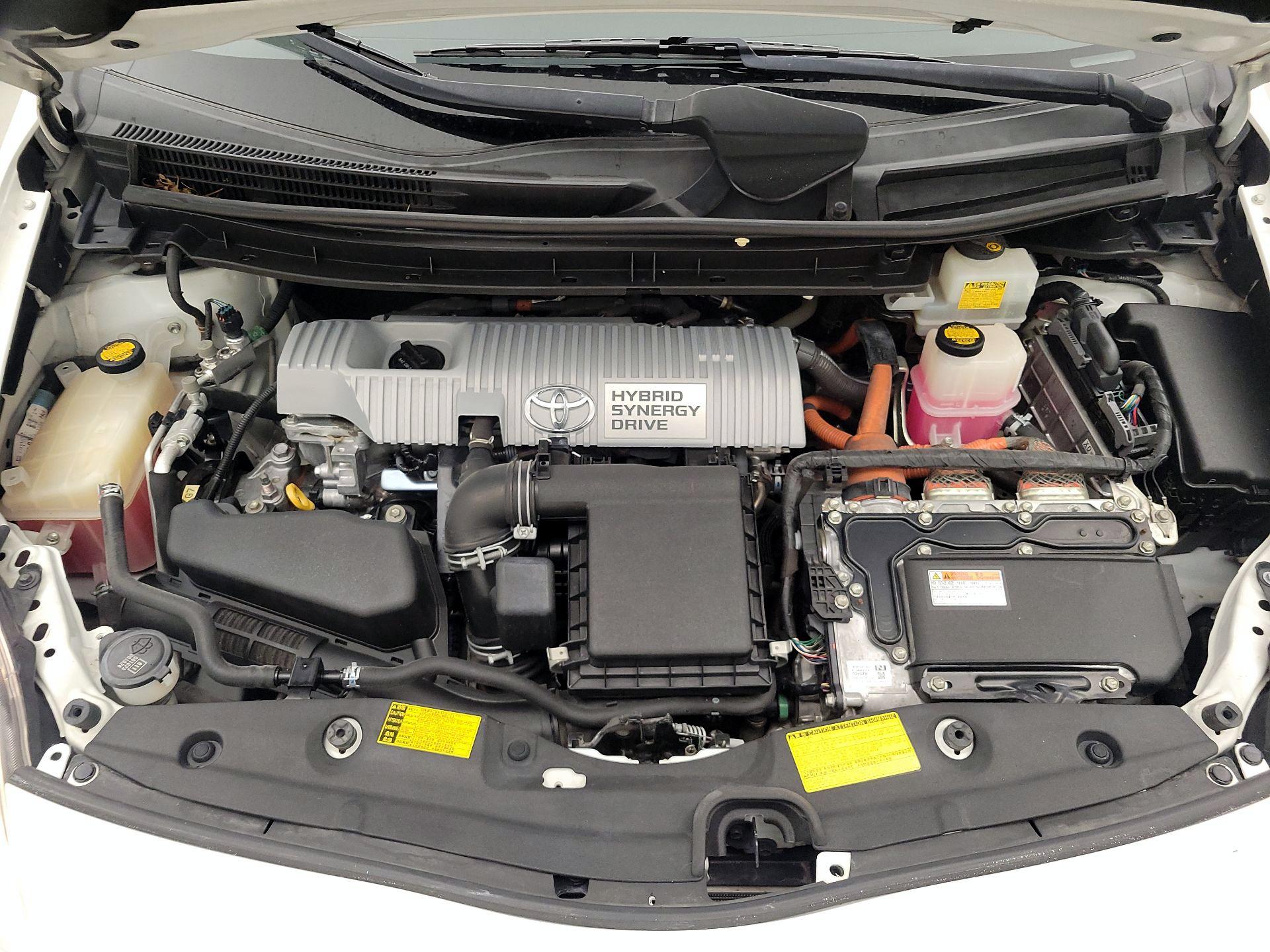 Thumbnail: 2014 Toyota Prius - 20