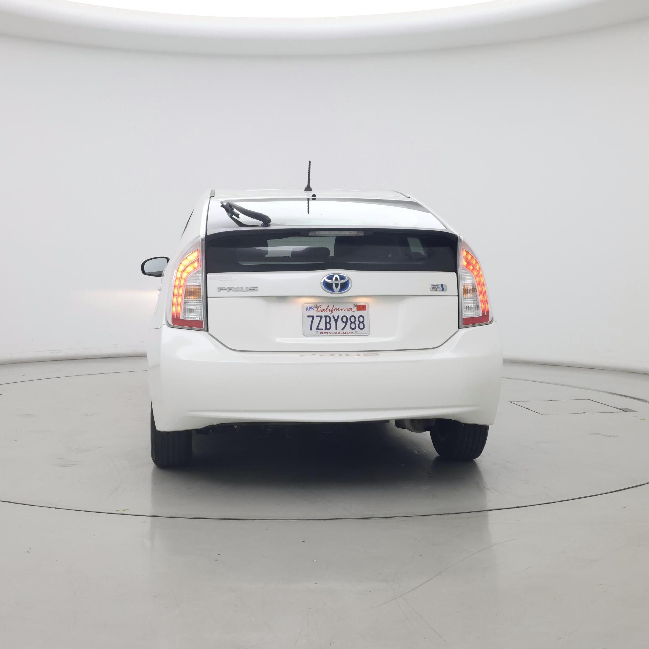 Thumbnail: 2014 Toyota Prius - 6