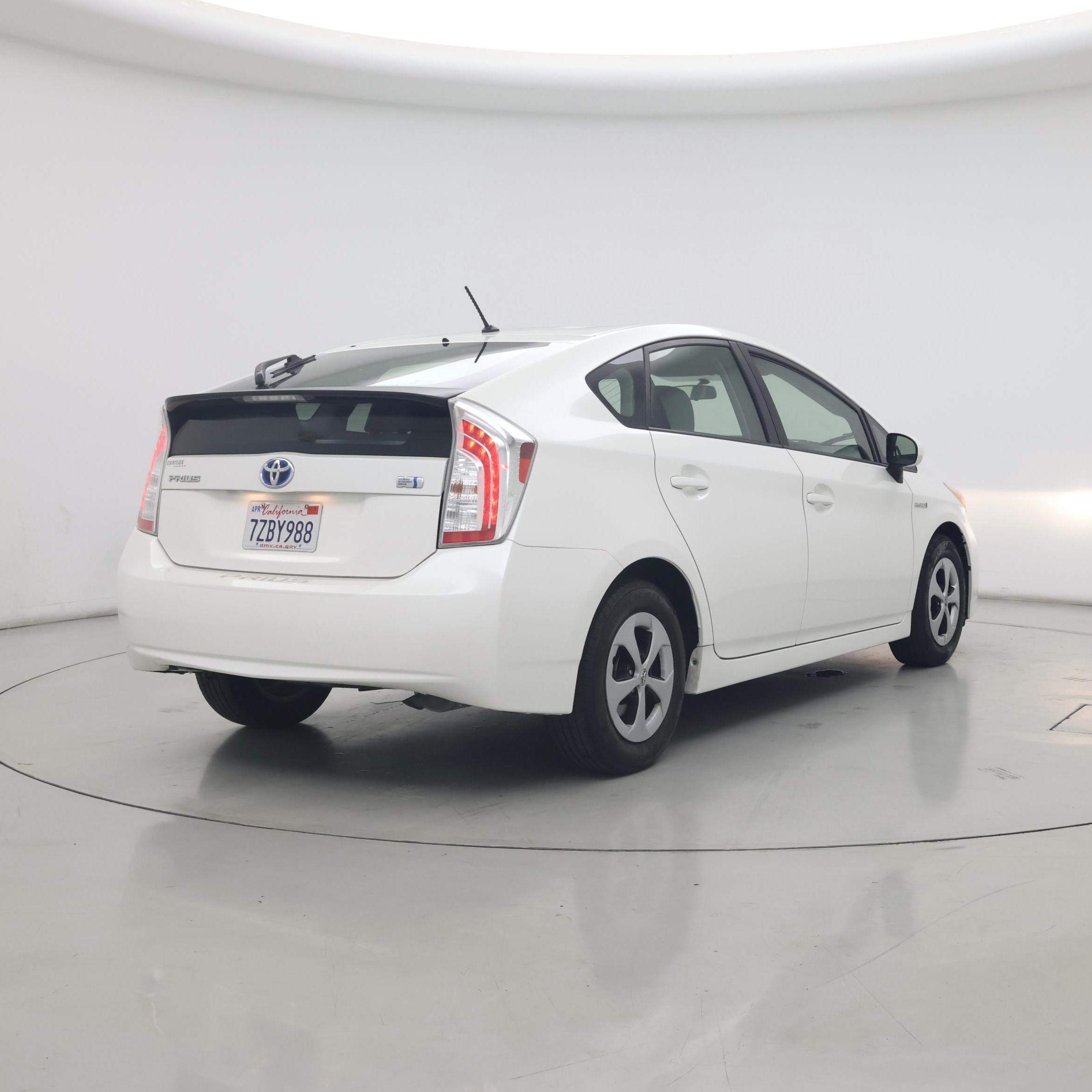 Thumbnail: 2014 Toyota Prius - 8