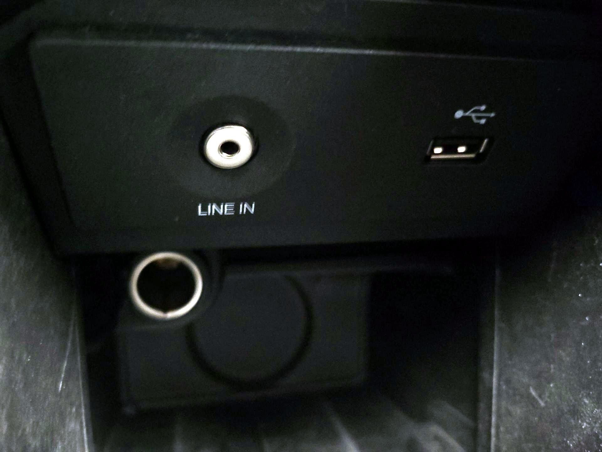 Thumbnail: 2015 Ford Escape - 18