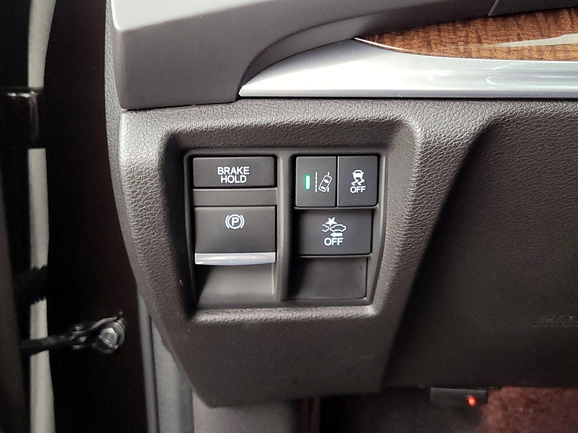 Thumbnail: 2017 Acura MDX - 13