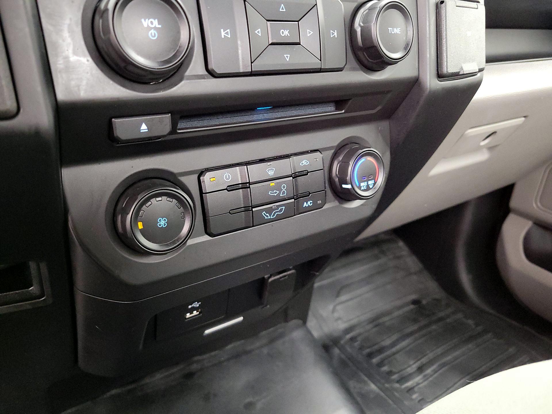 Thumbnail: 2018 Ford F-150 - 16