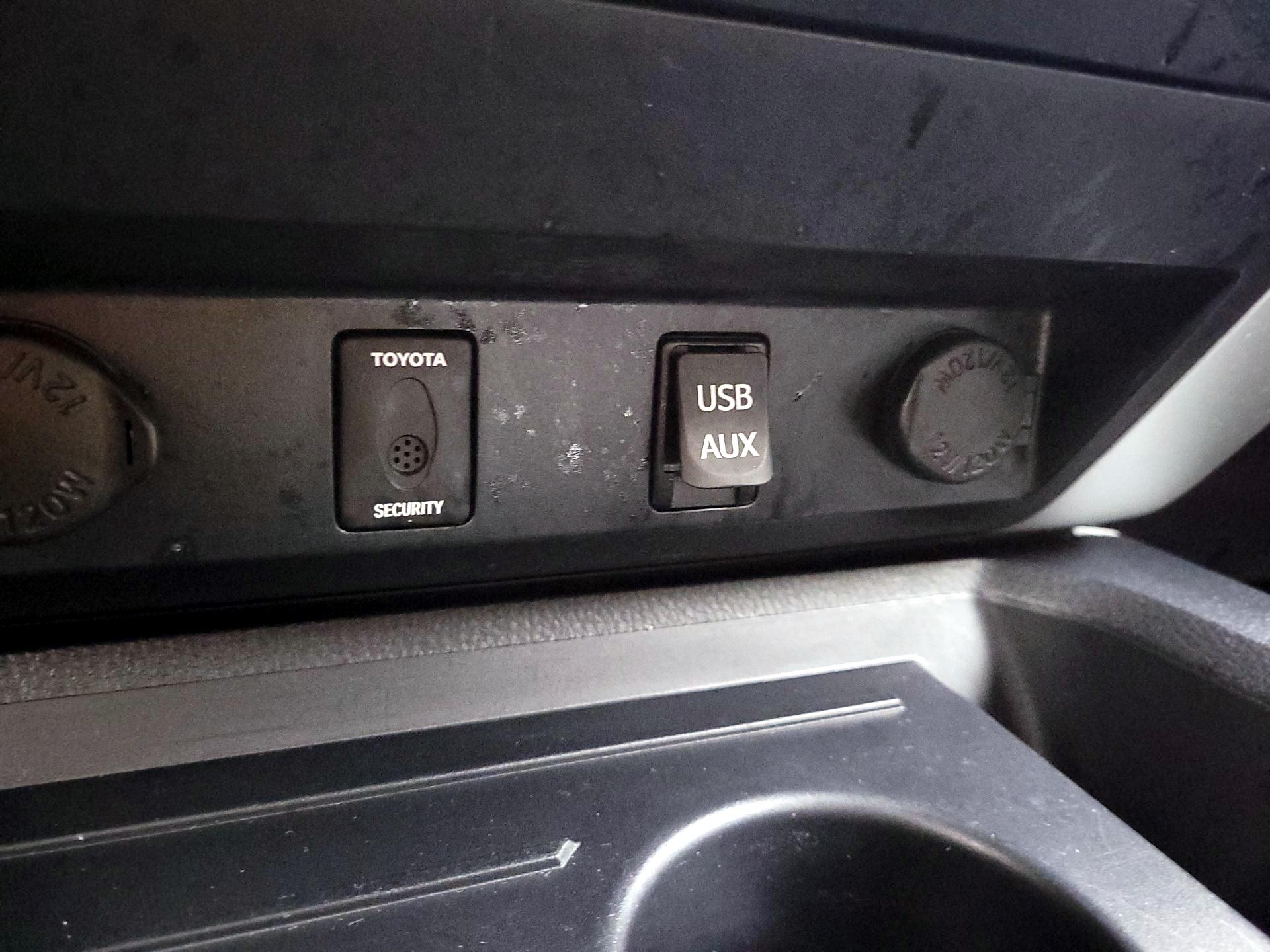 Thumbnail: 2018 Toyota Tundra - 18