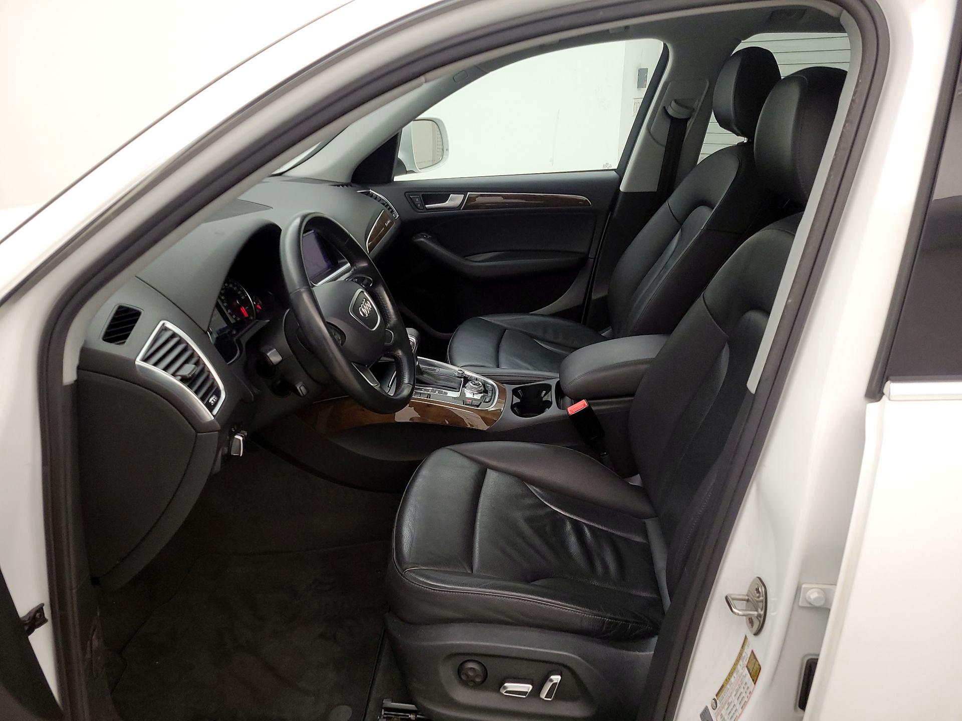 Thumbnail: 2015 Audi Q5 - 11