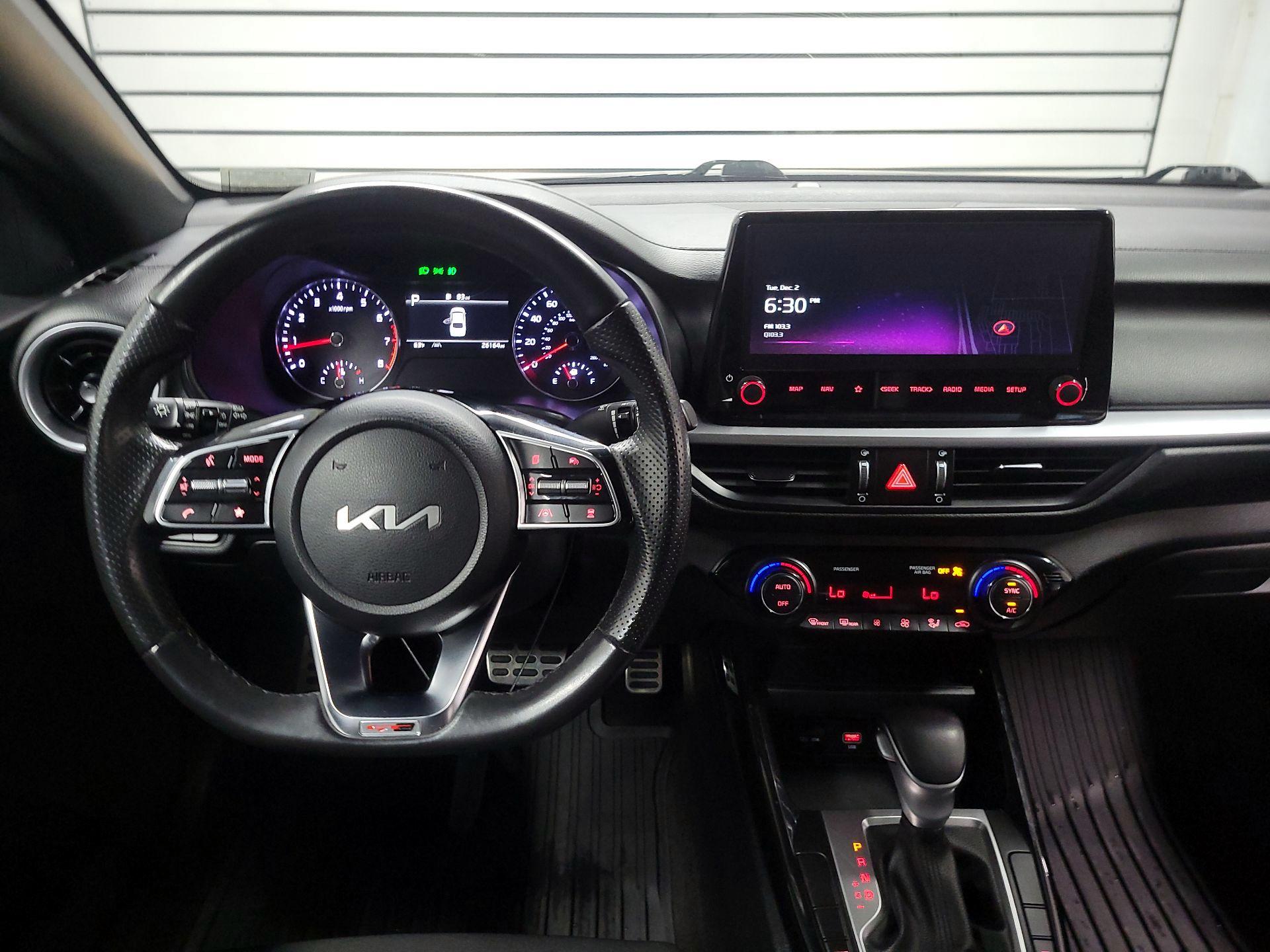 Thumbnail: 2024 Kia Forte - 9